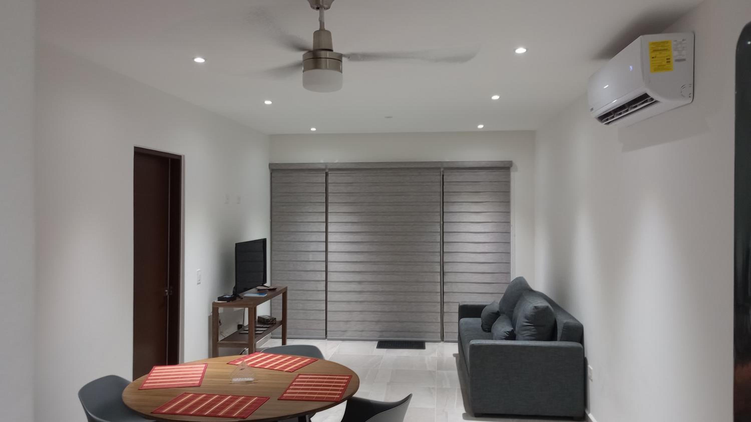 Excellent 2 bedroom condo with pool!