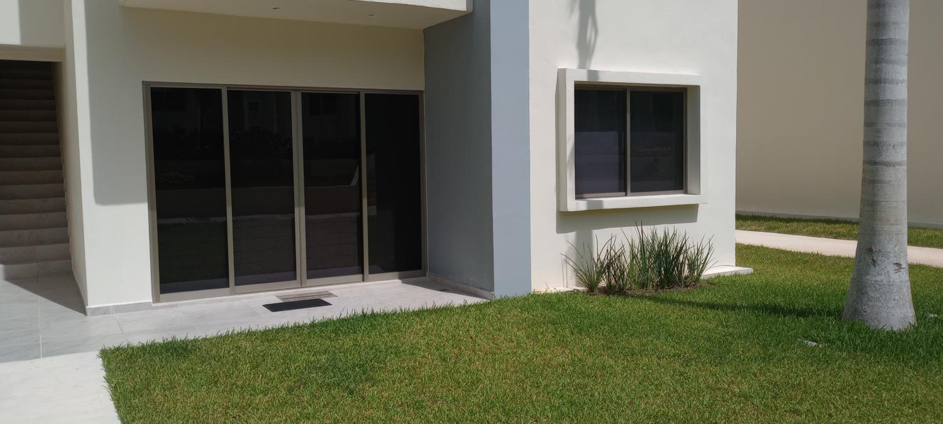 Excellent 2 bedroom condo with pool!