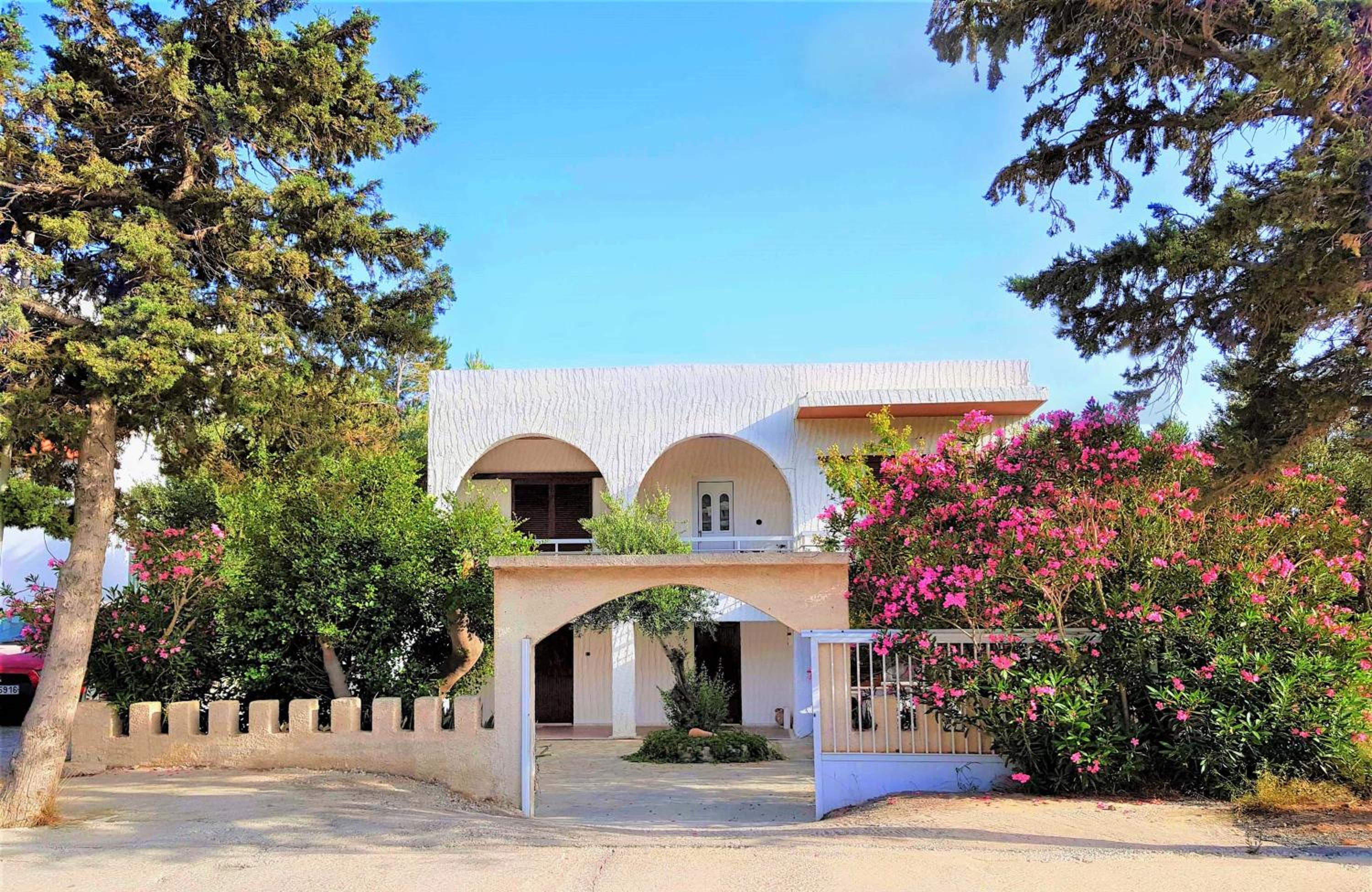 Hotel Gianna Seaside - Image 1