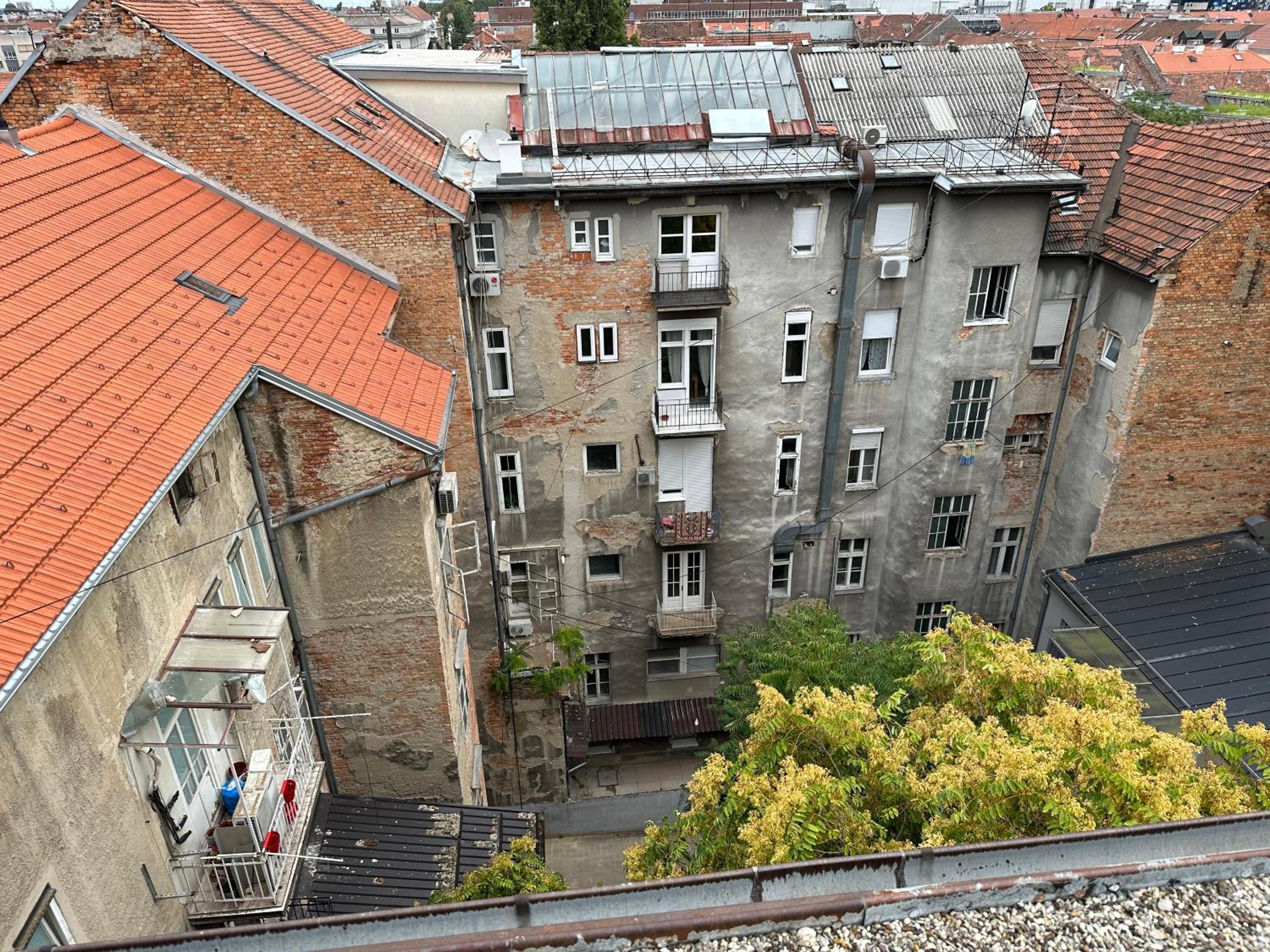 Apartment Hideaway