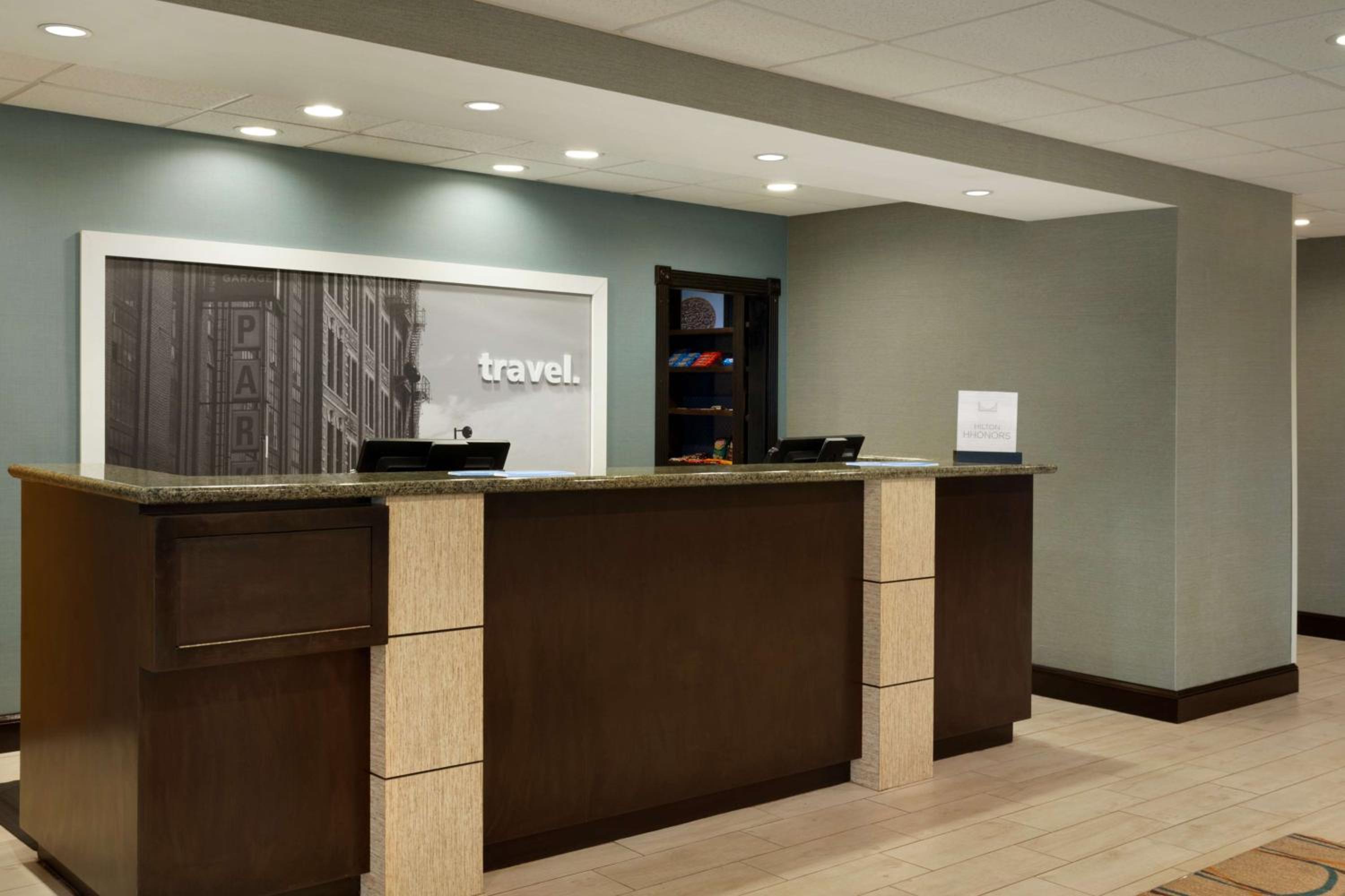 Birmingham Vacations - Hampton Inn  Suites Birmingham Airport Area - Property Image 24