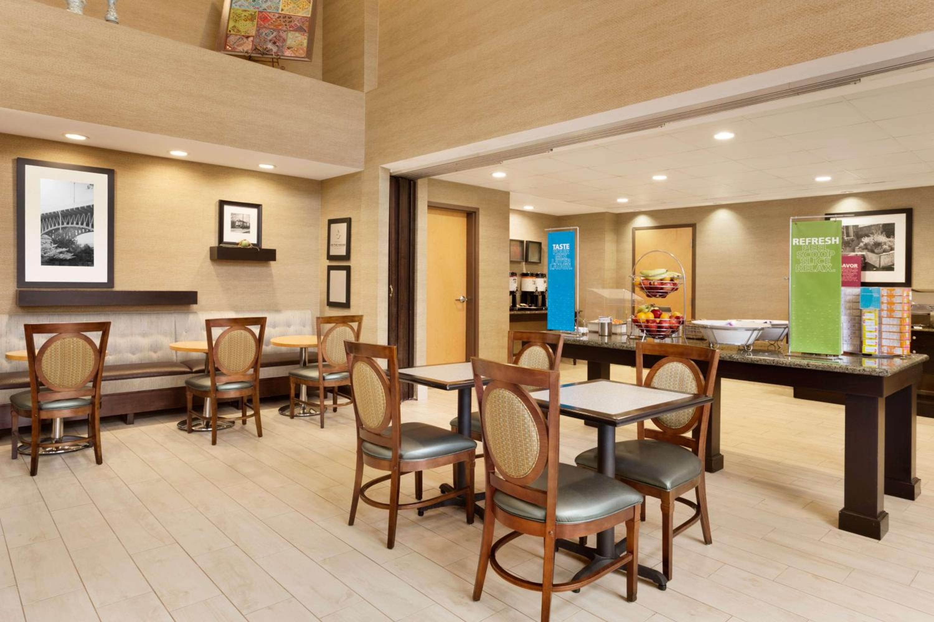 Birmingham Vacations - Hampton Inn  Suites Birmingham Airport Area - Property Image 19