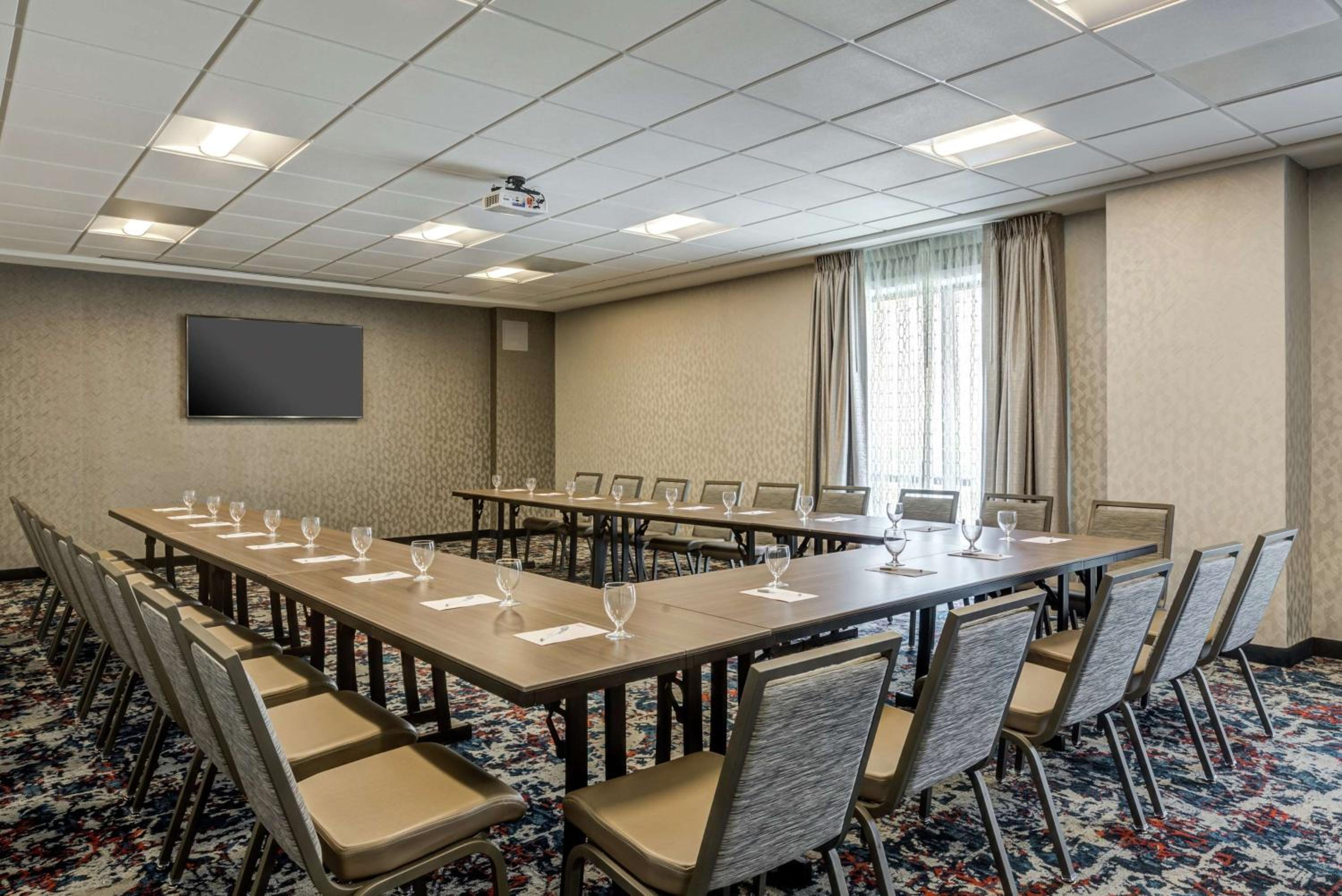 Hilton Garden Inn Boston Waltham - Property Image 12