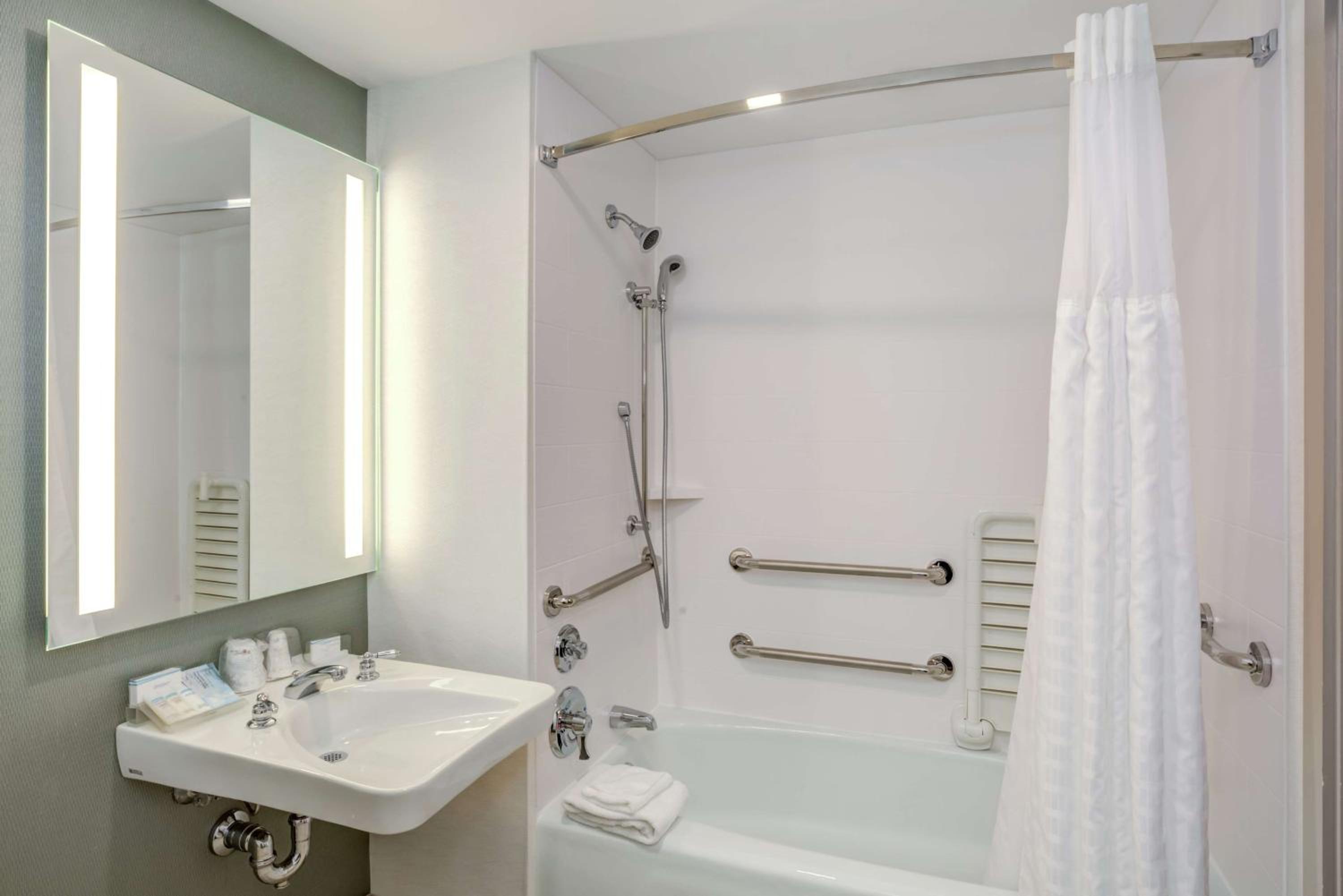 Hilton Garden Inn Boston Waltham - Property Image 5
