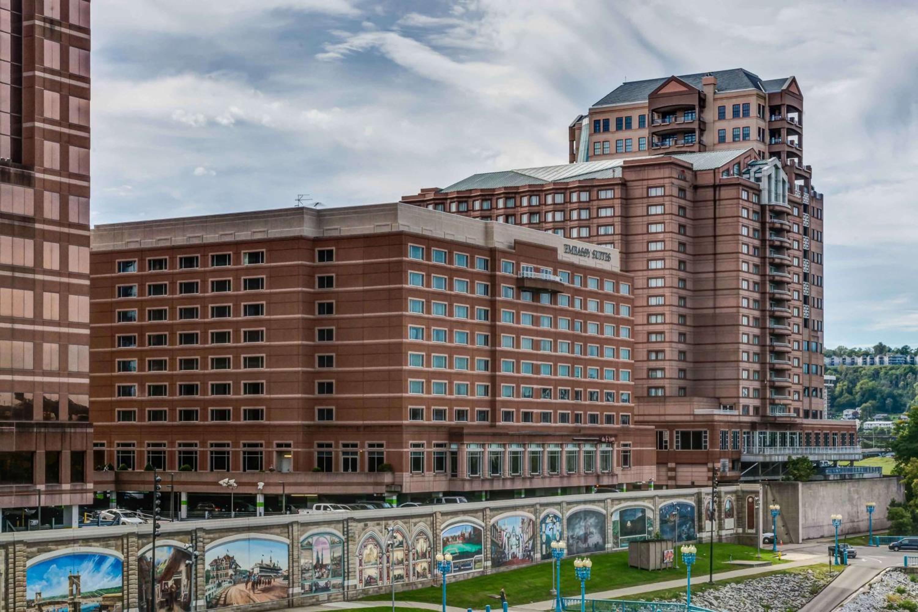 Hotel Embassy Suites by Hilton Cincinnati RiverCenter