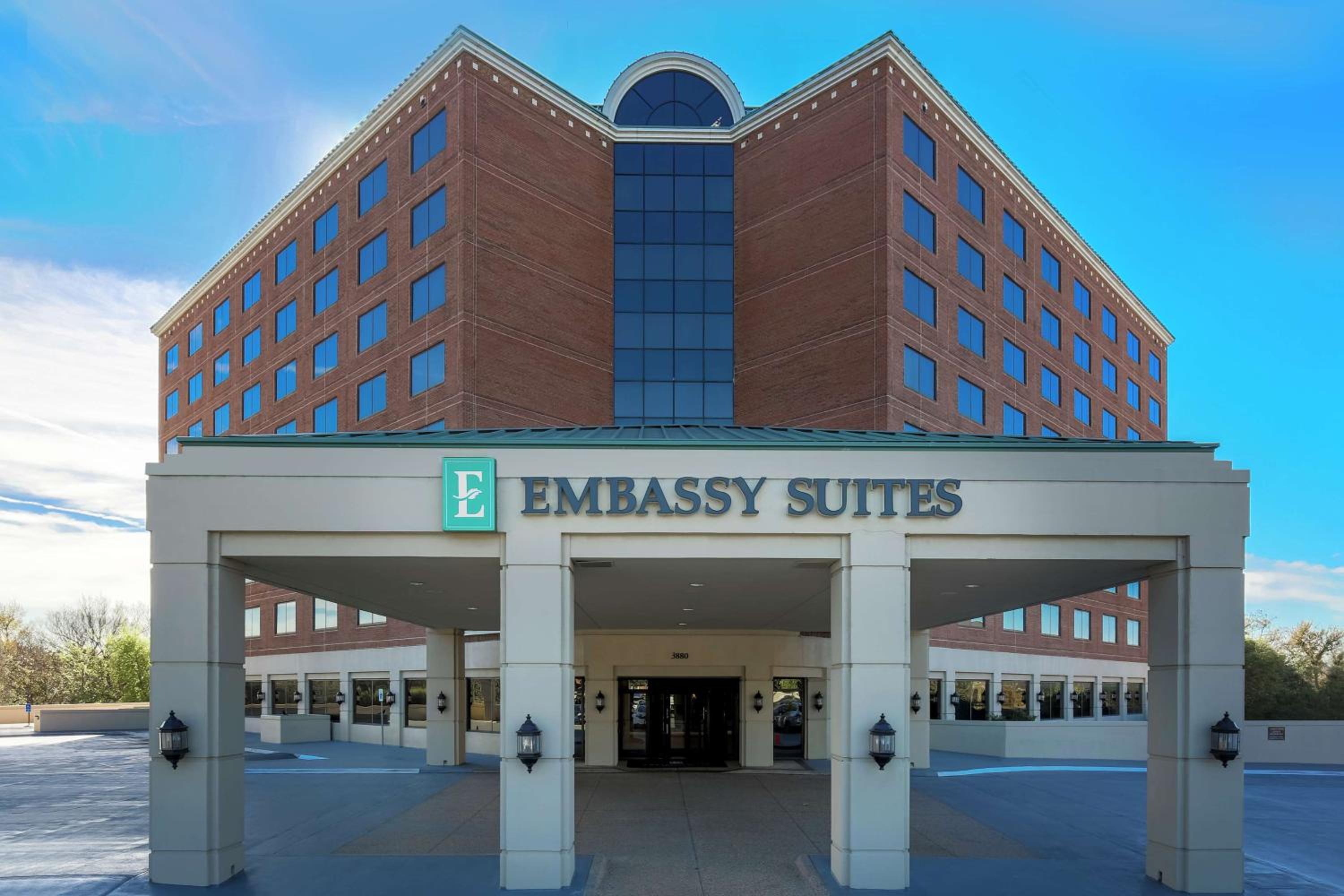 Hotel Embassy Suites by Hilton Dallas-Love Field - Image 1