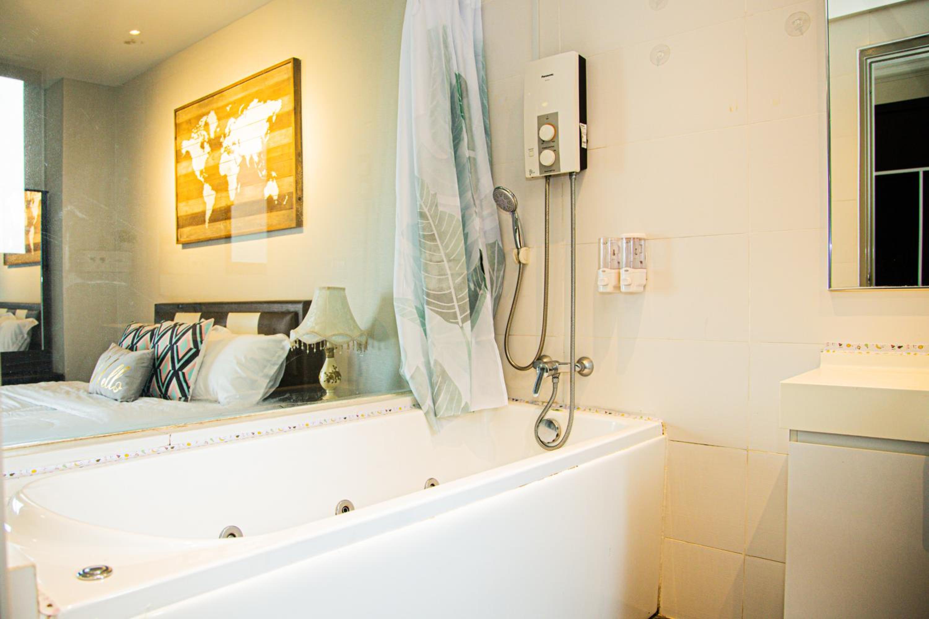Loft Suite Seaview Near Johor Bahru Custom 7 pax