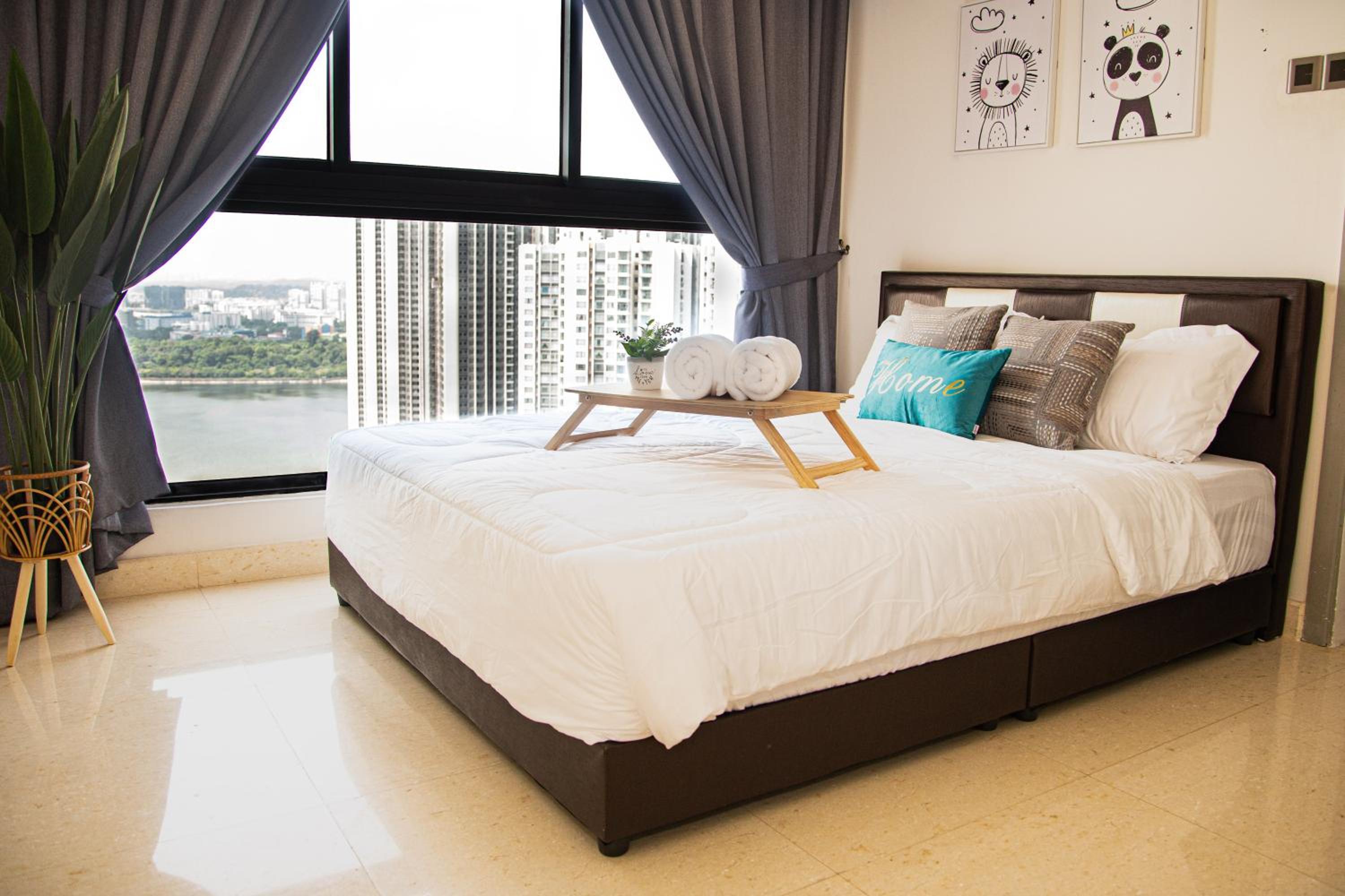 Loft Suite Seaview Near Johor Bahru Custom 7 pax