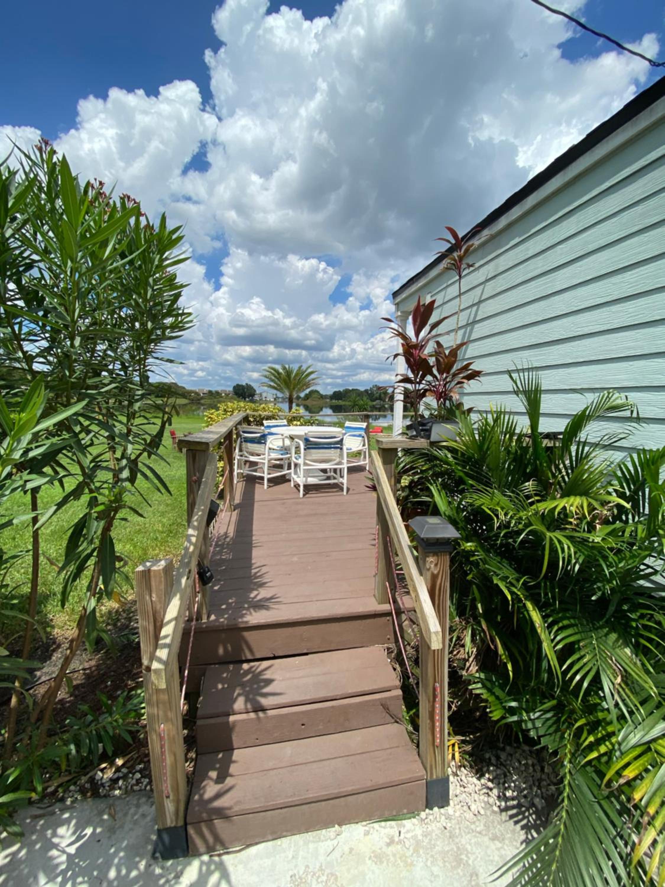 Orlando Lakefront Tiny Houses