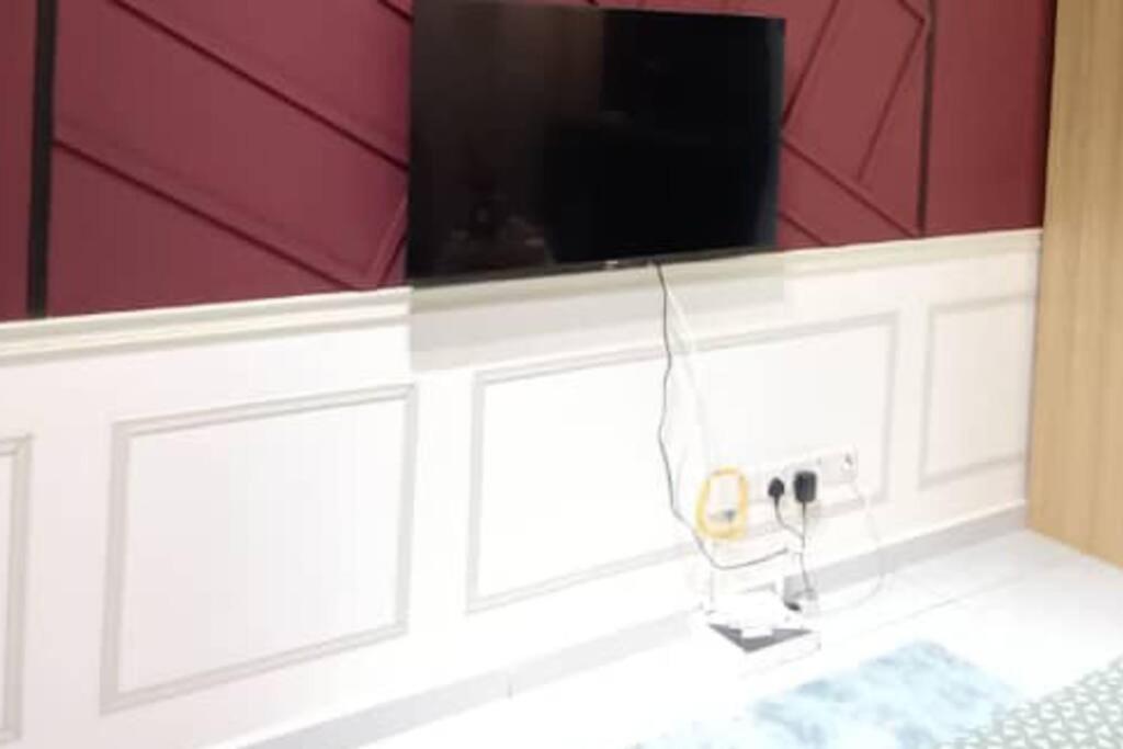 Sky Trees Nflix HBO Disney and Bukit Indah