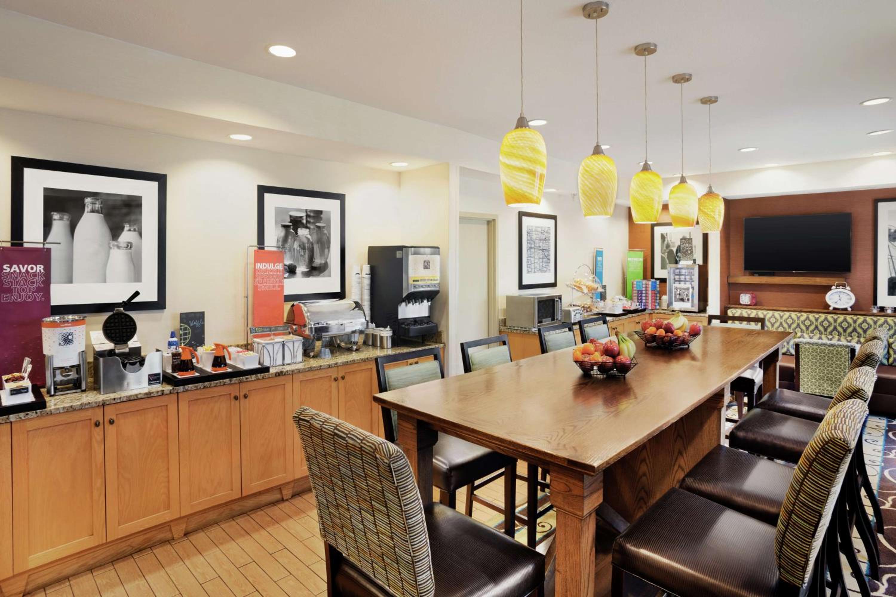 Hampton Inn Shawnee - Property Image 3