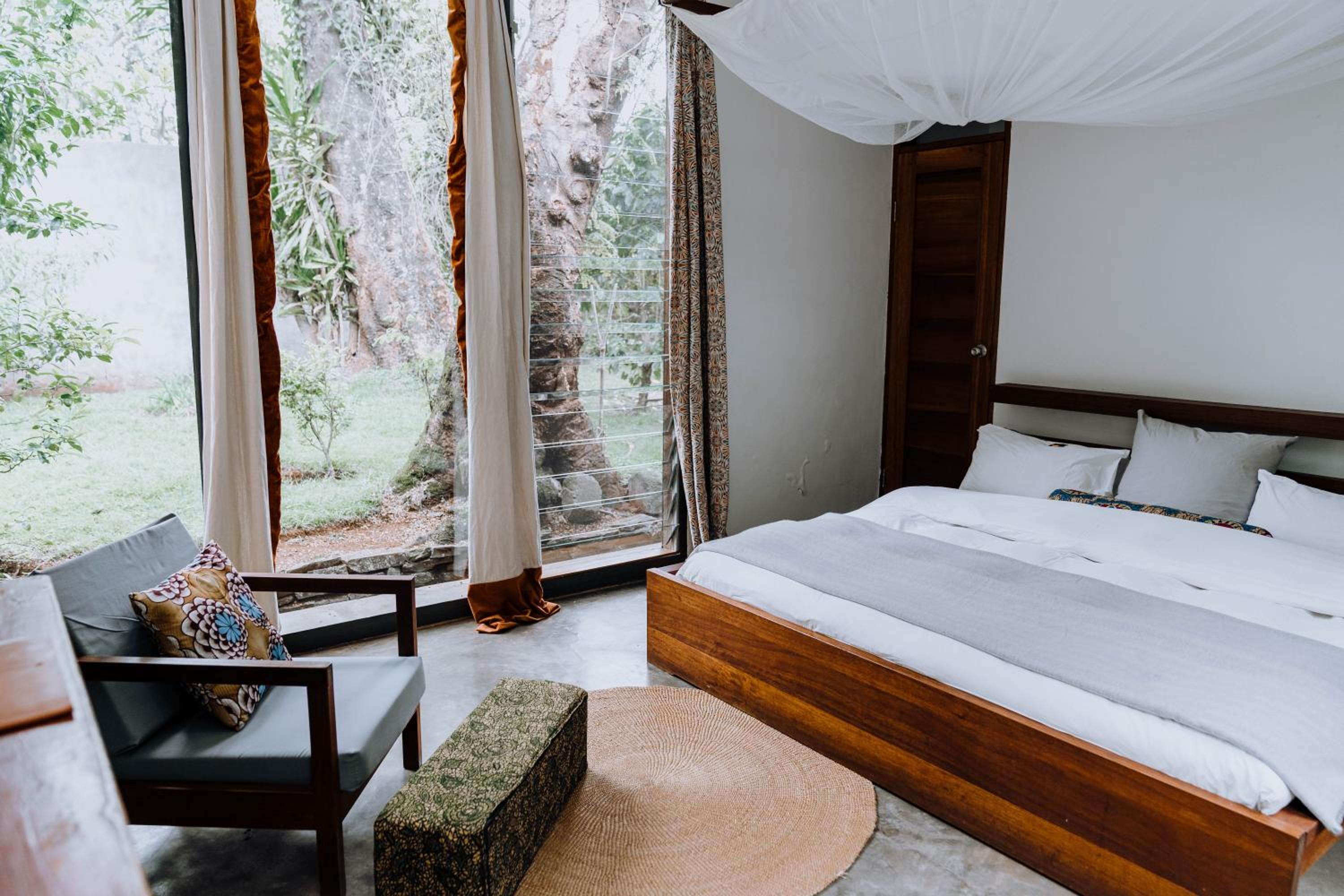 Kaliwa Lodge