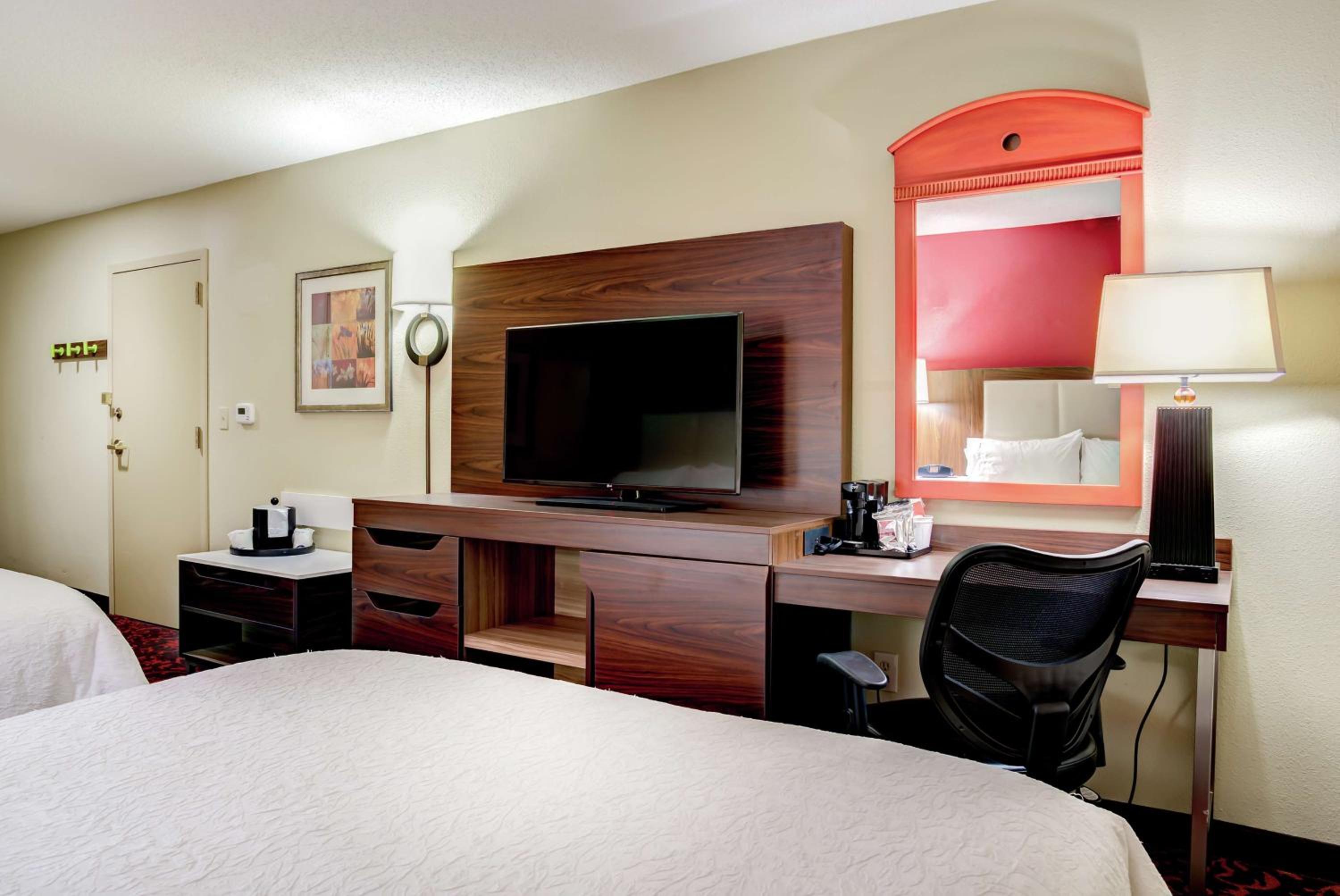 Hampton Inn St. Joseph - Property Image 2