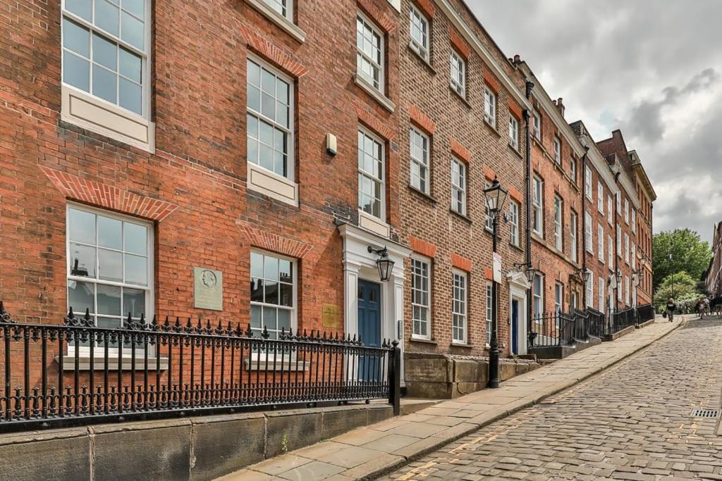 Paradise Square-Remodelled 18th Century Apartment - main view