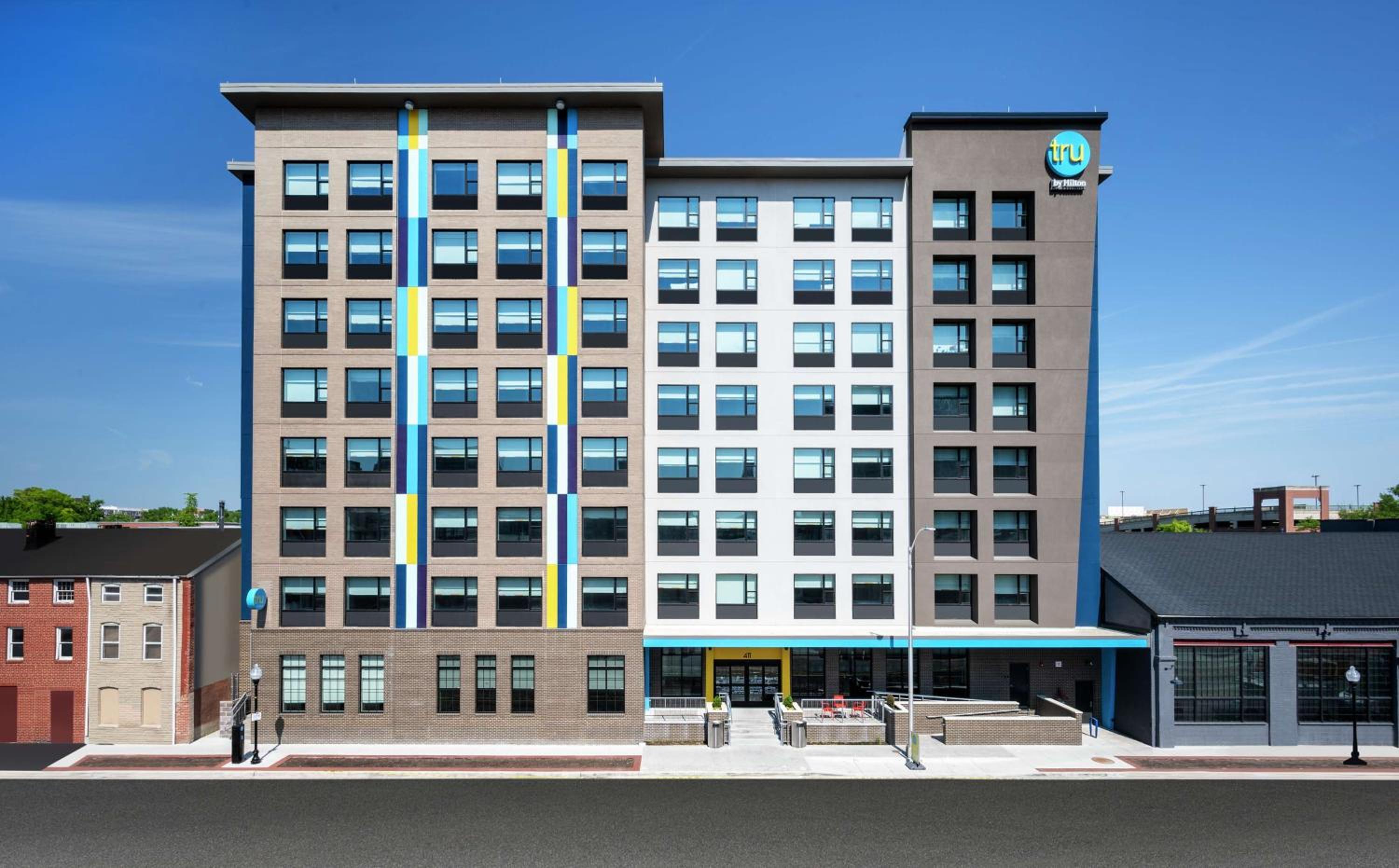 Hotel Tru By Hilton Baltimore Harbor East - Image 1
