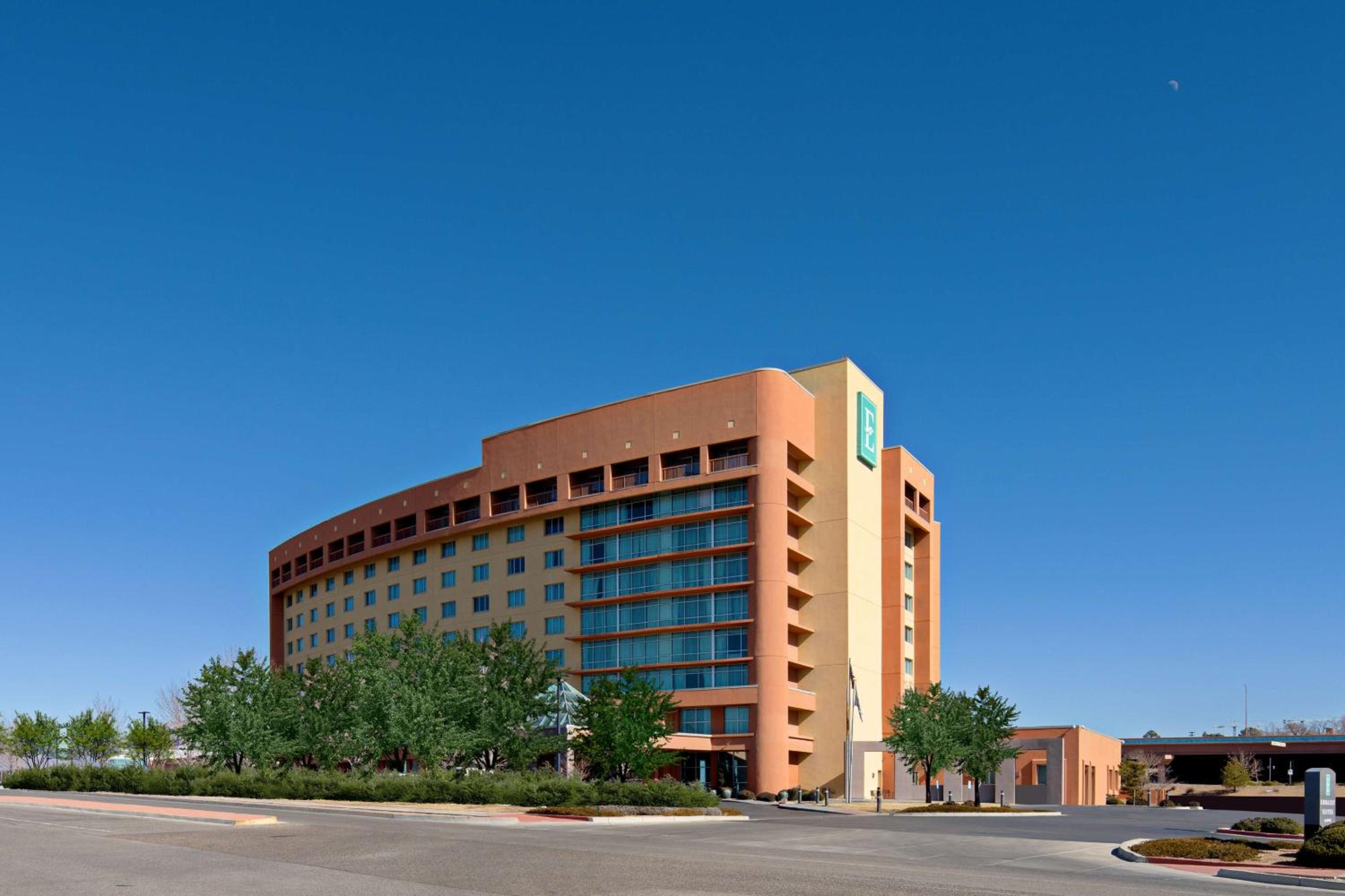Hotel Embassy Suites by Hilton Albuquerque - Image 1