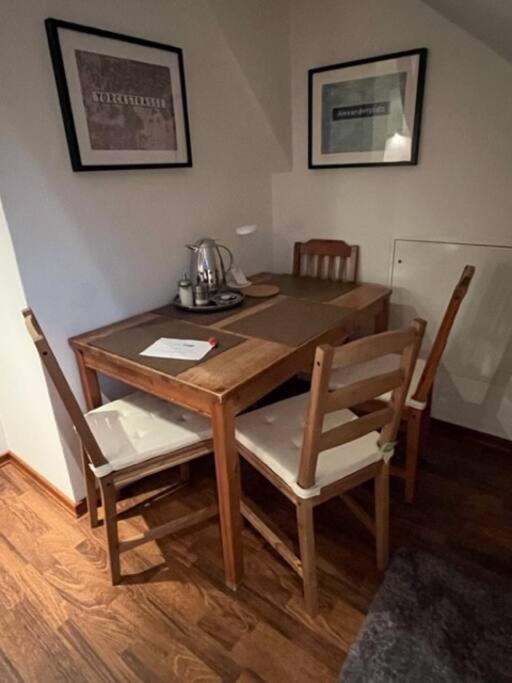 Zentrale Wohnung im Grünen!