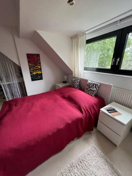 Zentrale Wohnung im Grünen!