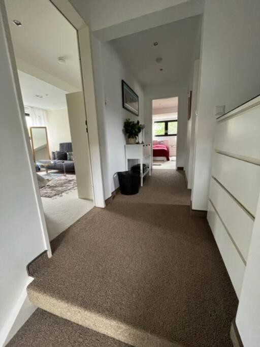 Zentrale Wohnung im Grünen!