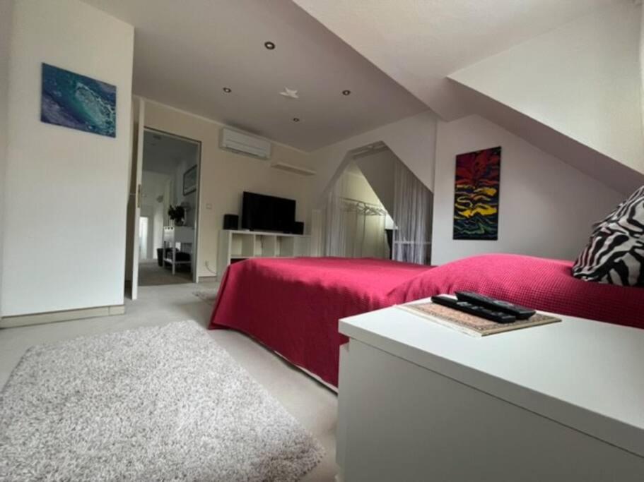 Zentrale Wohnung im Grünen!