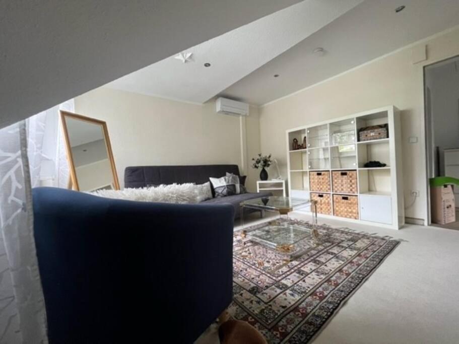Zentrale Wohnung im Grünen!