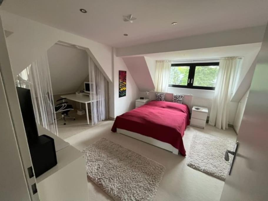 Zentrale Wohnung im Grünen!