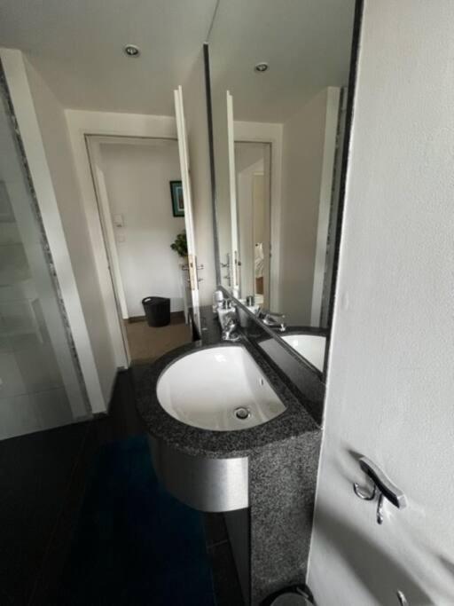 Zentrale Wohnung im Grünen!