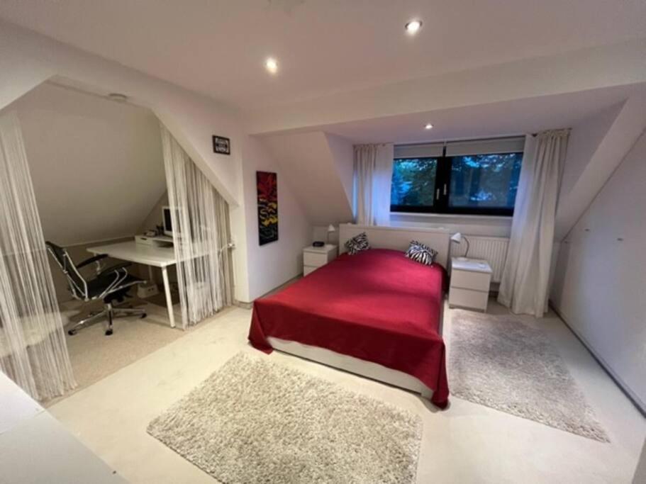 Zentrale Wohnung im Grünen!