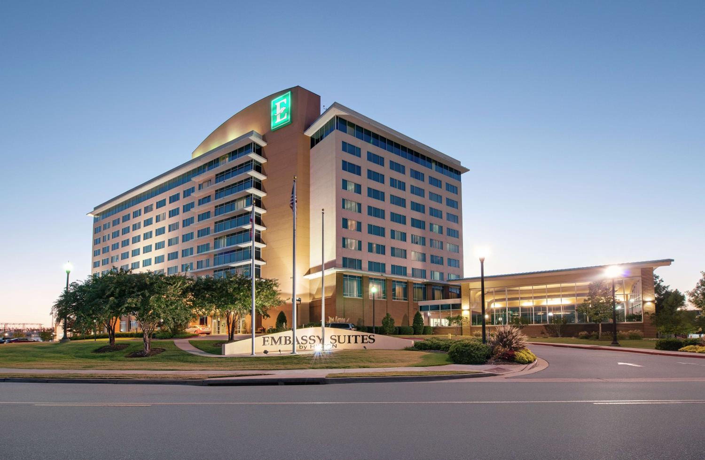 Hotel Embassy Suites Huntsville - Image 1