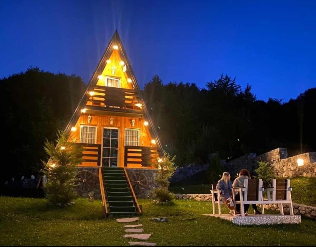 Vilat Pllumaj