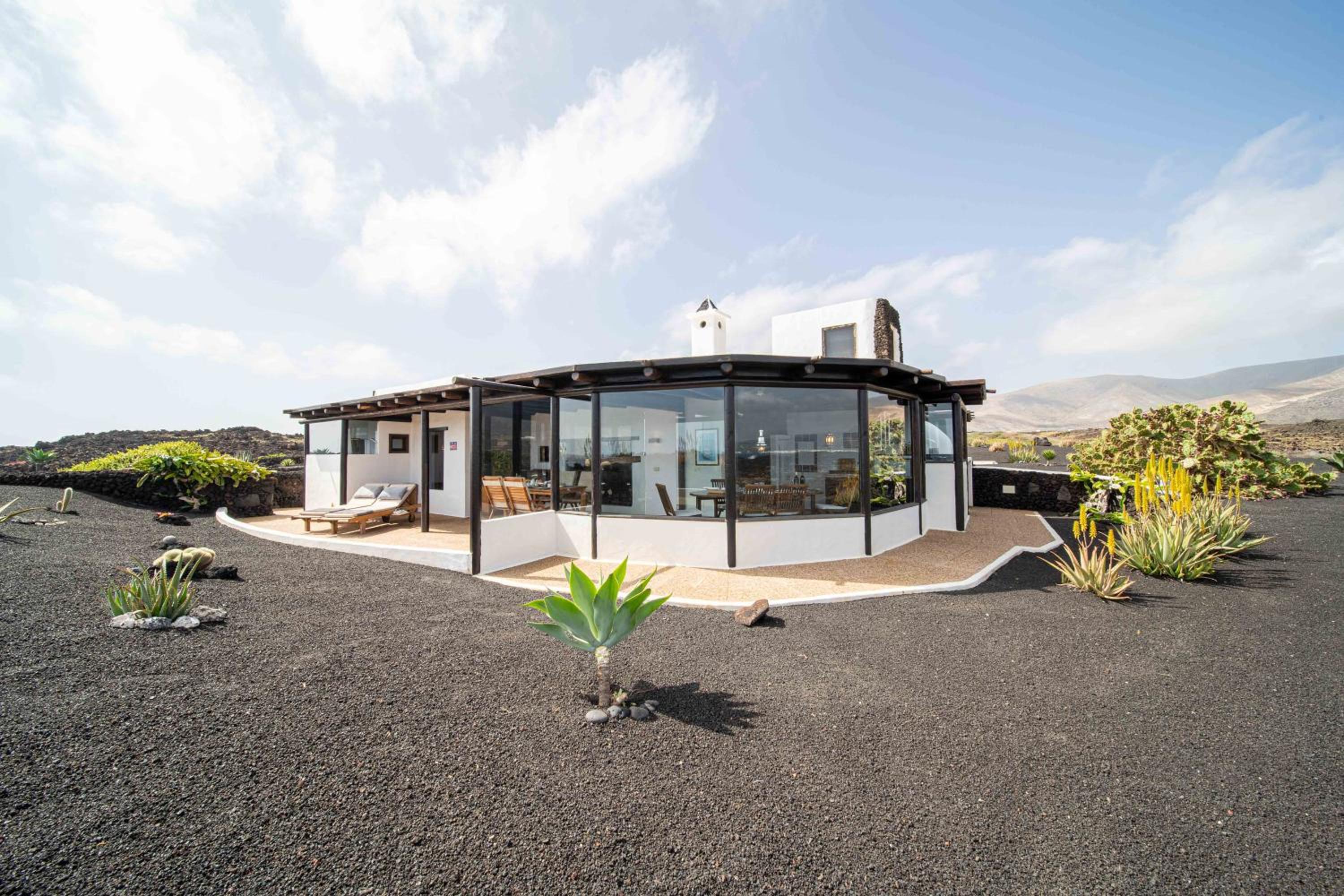 Hotel Vista Sol - Image 1