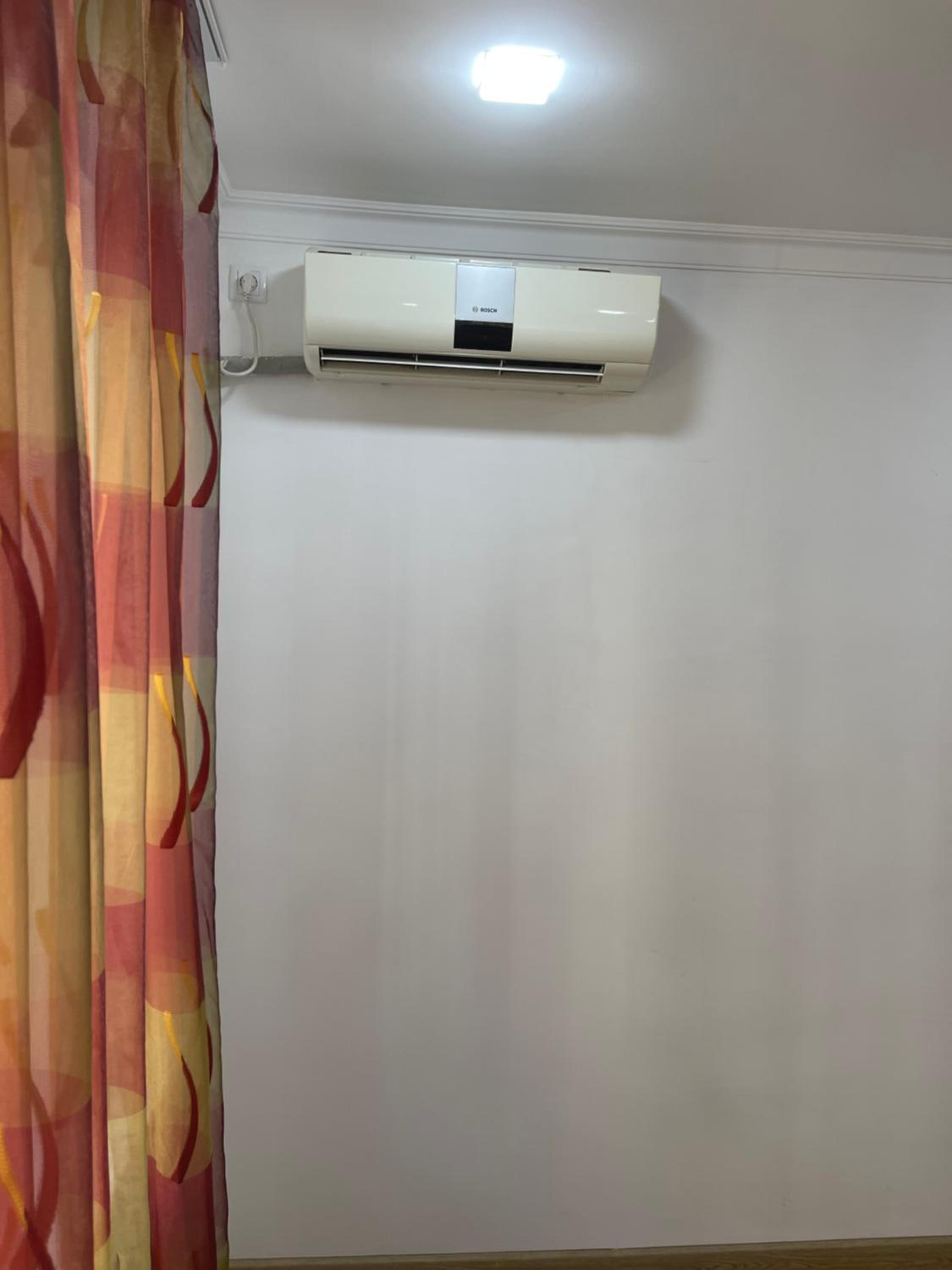 One Bedroom Apartment Near Buyuk Ipak Yuli Metro Station, Located in Downtown