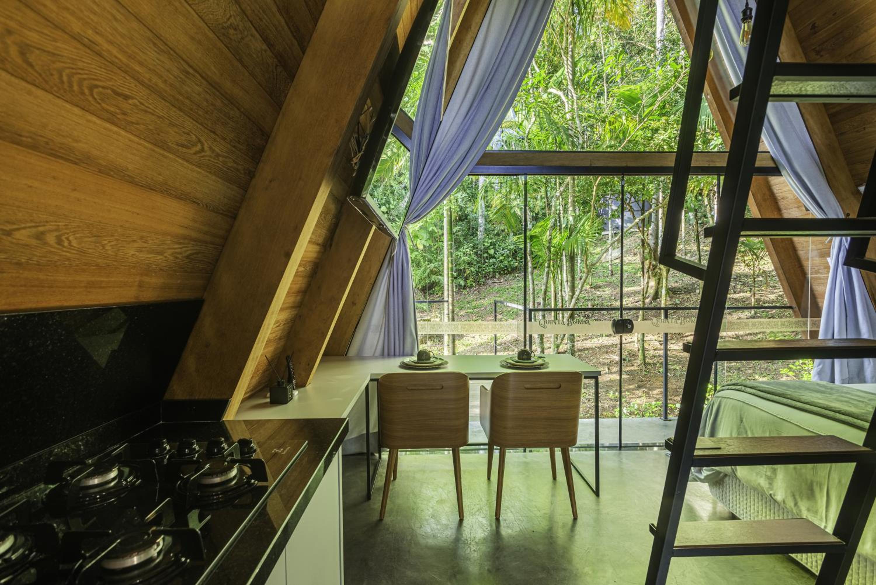 Quinta Borba - Cabanas no centro de Itajaí