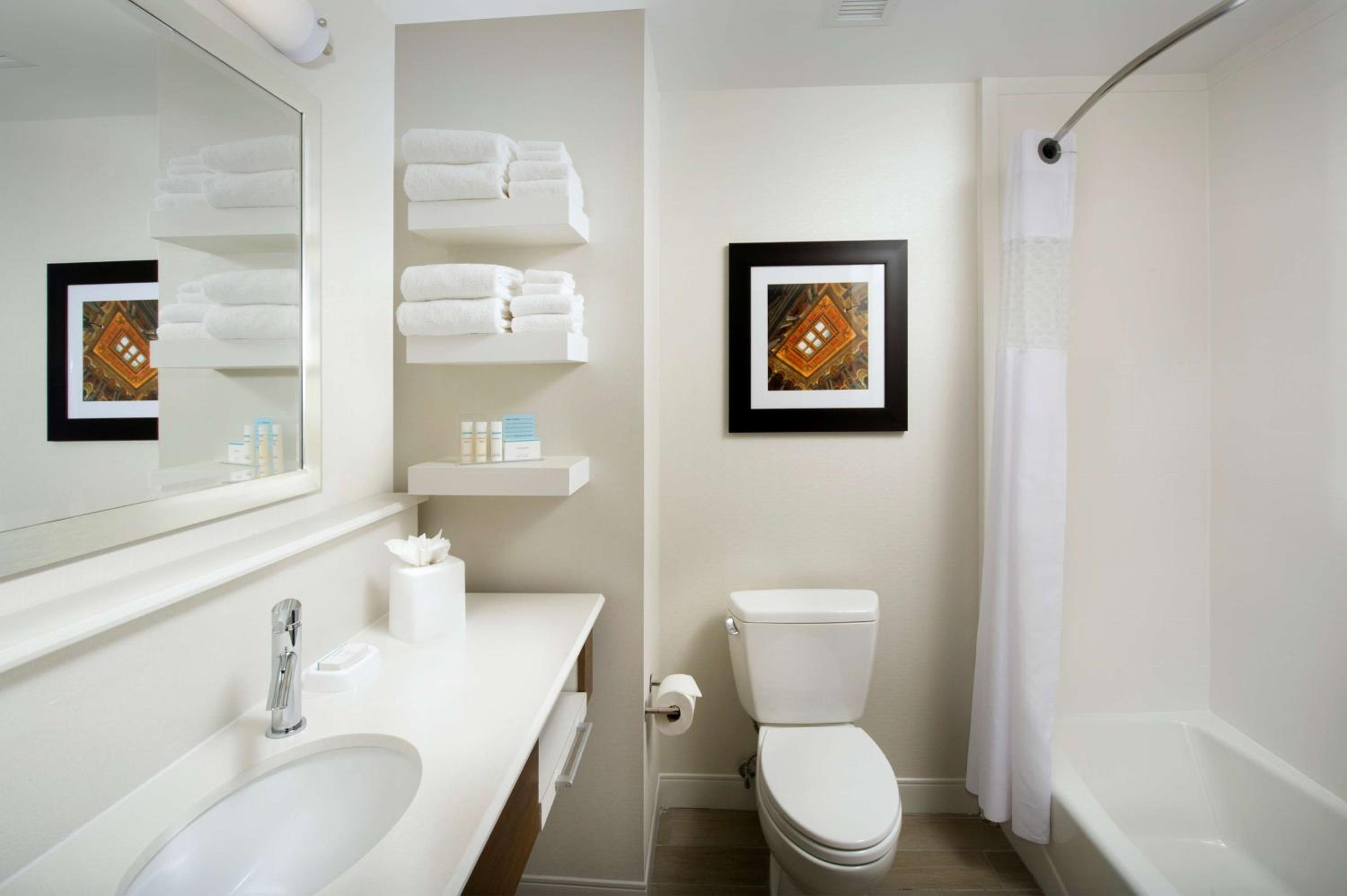 Hampton Inn Suites Falls Church - Property Image 6