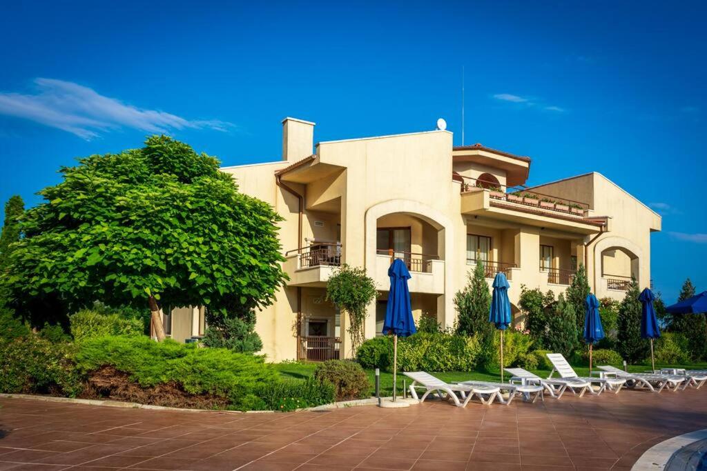 3 bedroom seaview apartment /Ground floor/