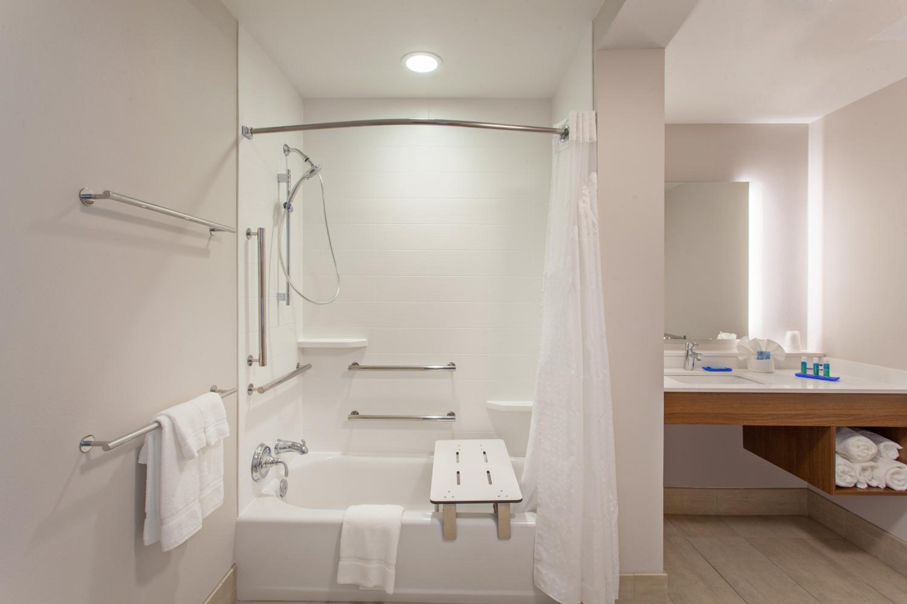 Holiday Inn Express Suites - Brigham City - North Utah, an IHG Hotel - Property Image 15