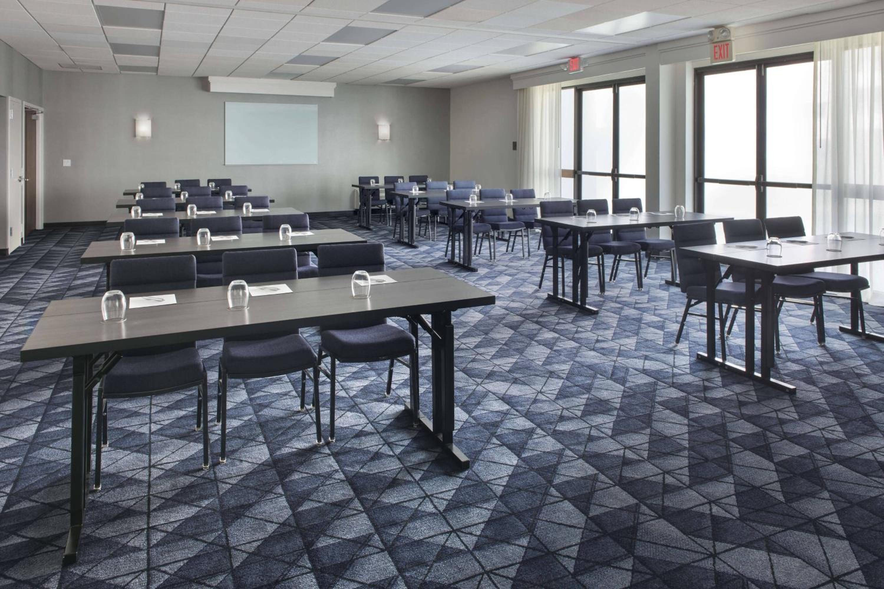 Norwalk CA Vacations - Courtyard by Marriott Norwalk - Property Image 2