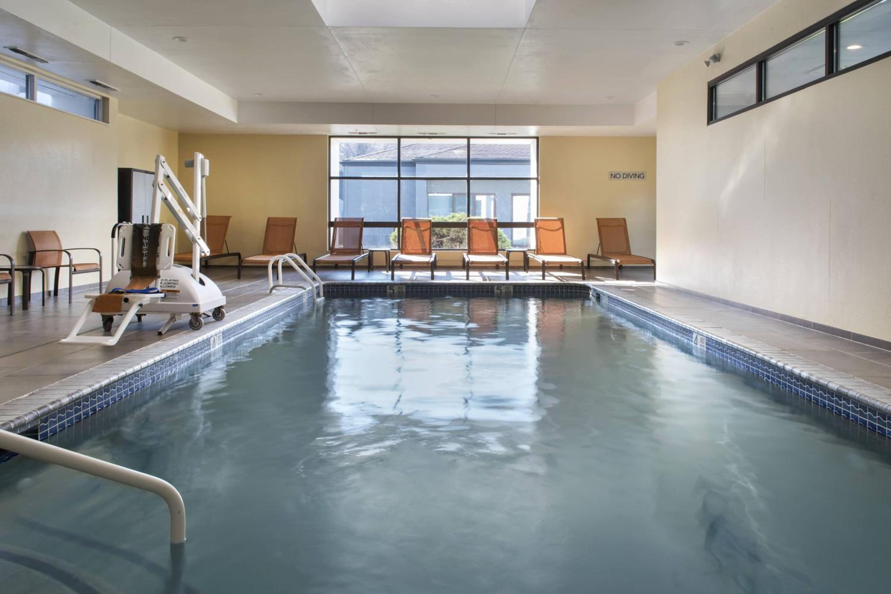 Norwalk CA Vacations - Courtyard by Marriott Norwalk - Property Image 5