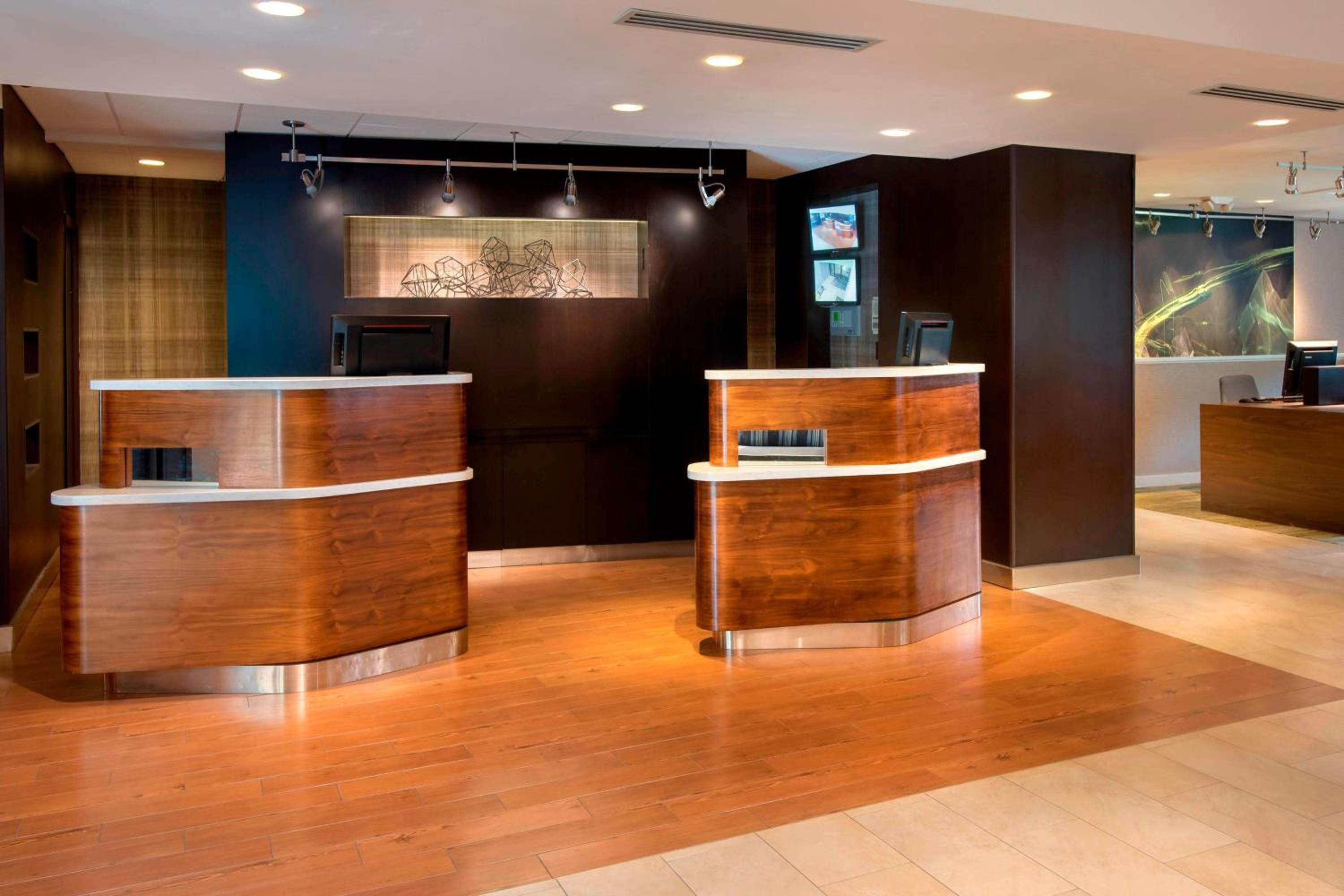 Norwalk CA Vacations - Courtyard by Marriott Norwalk - Property Image 28