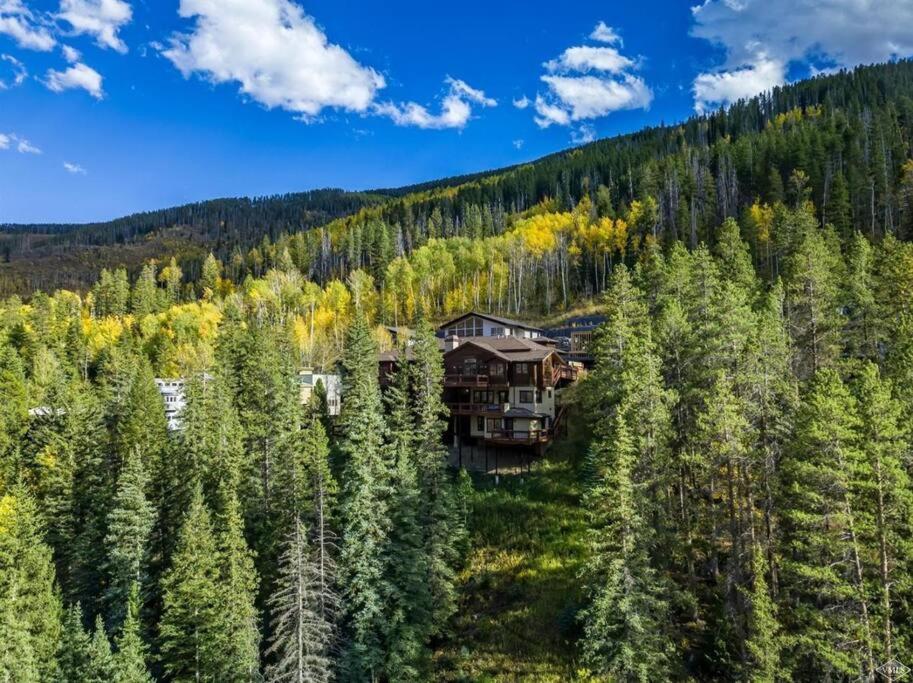 Valley Views, Hot Tub and Parking Included view 2