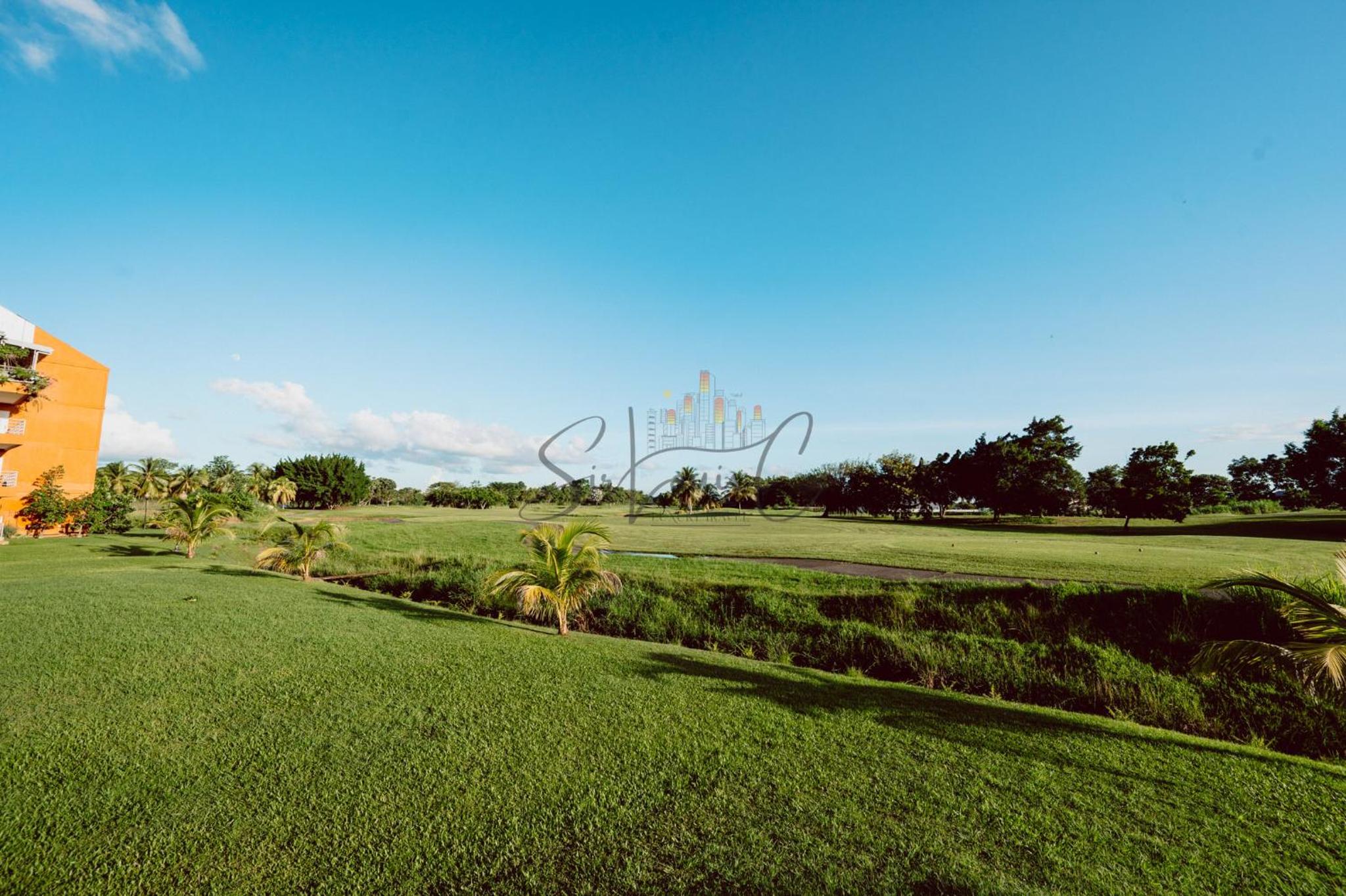 Executive Three Bedroom Condo on the Greens 5