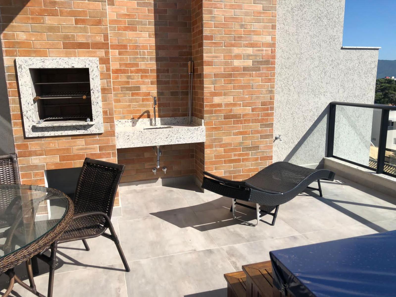 INCRÍVEL DUPLEX COM JACUZZI PRÓXIMO AO MAR, 3 SUÍTES, Apt 408