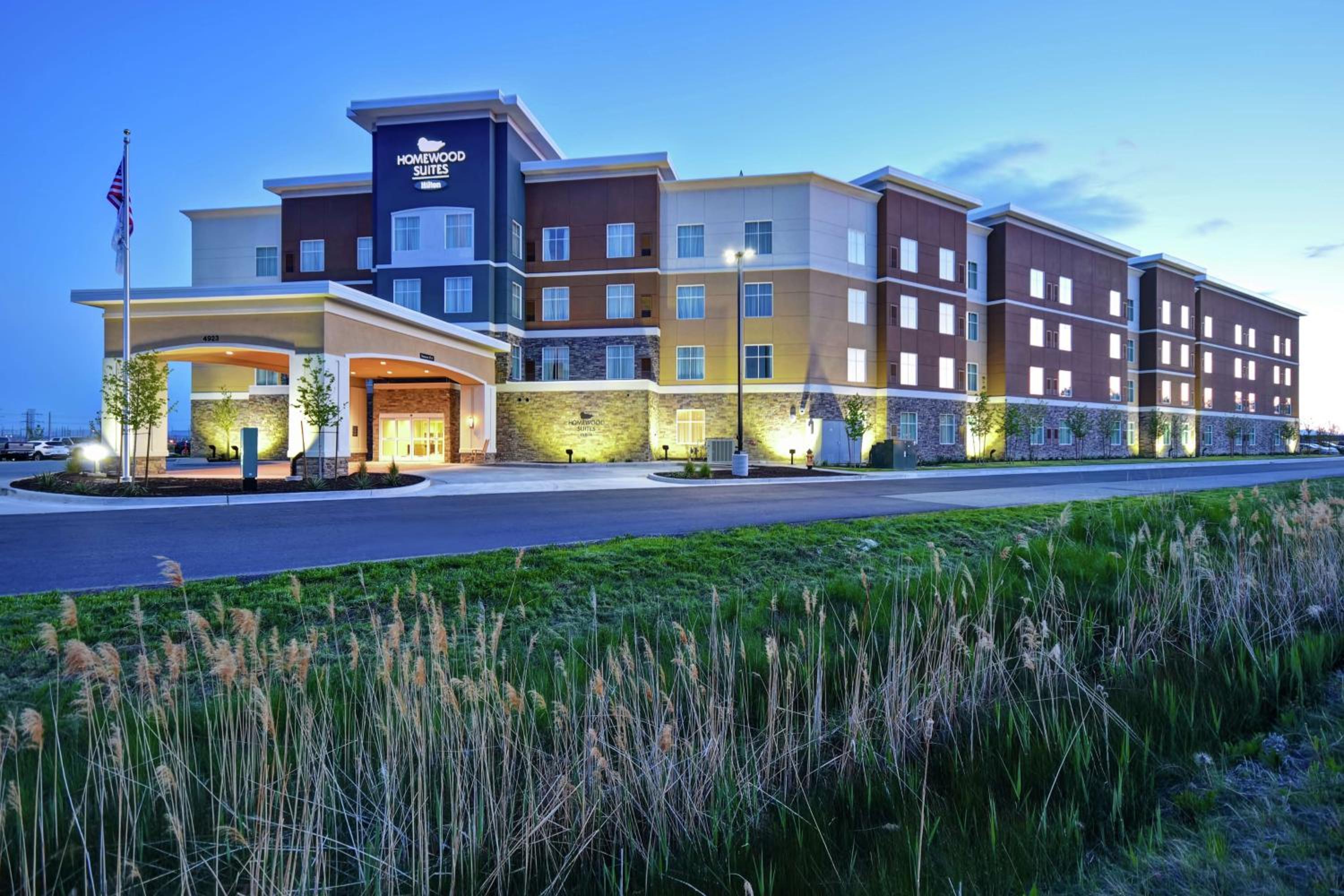 Hotel Homewood Suites By Hilton Salt Lake City Airport - Image 1