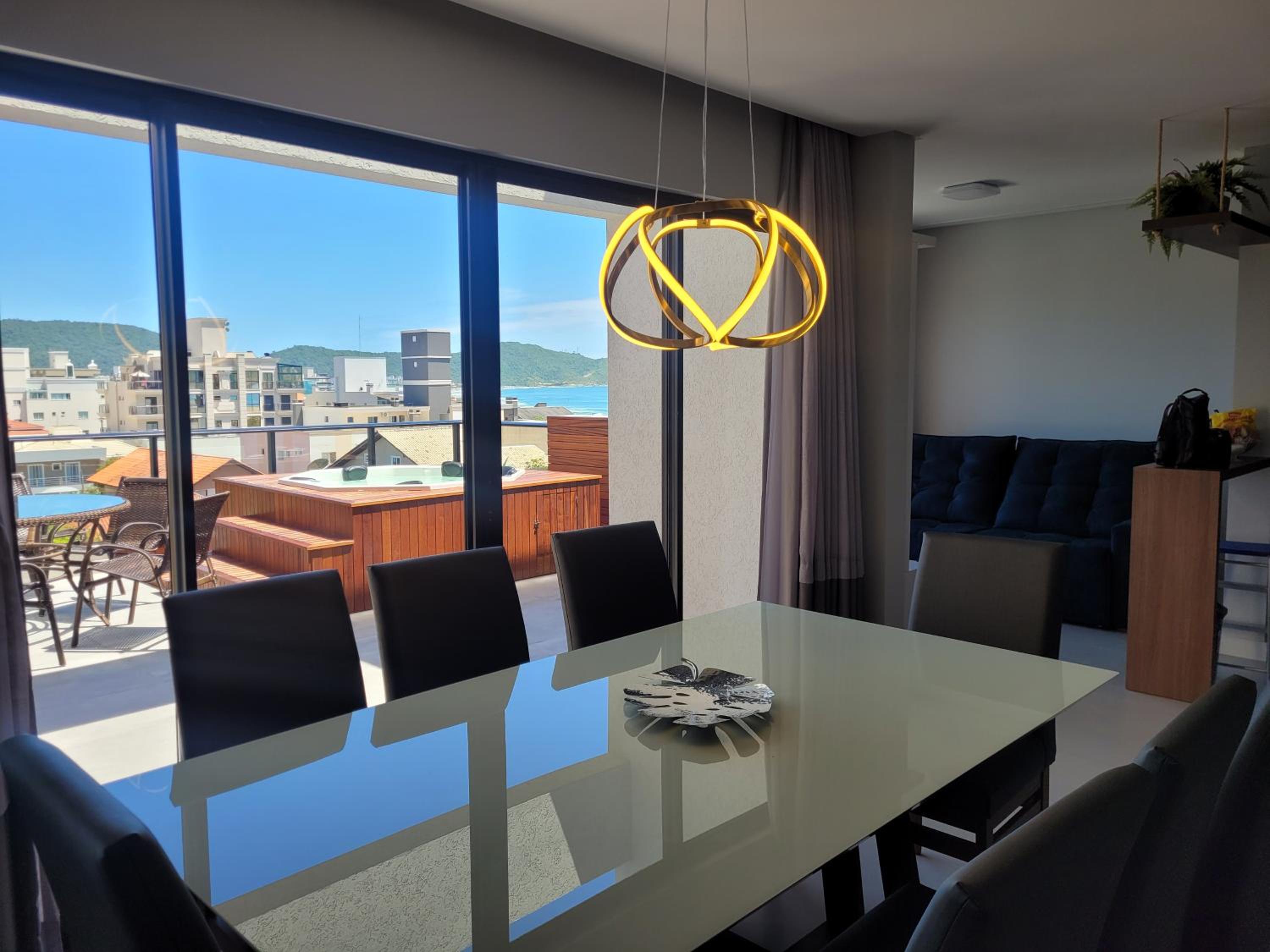 INCRÍVEL DUPLEX COM JACUZZI PRÓXIMO AO MAR, 3 SUÍTES, Apt 408