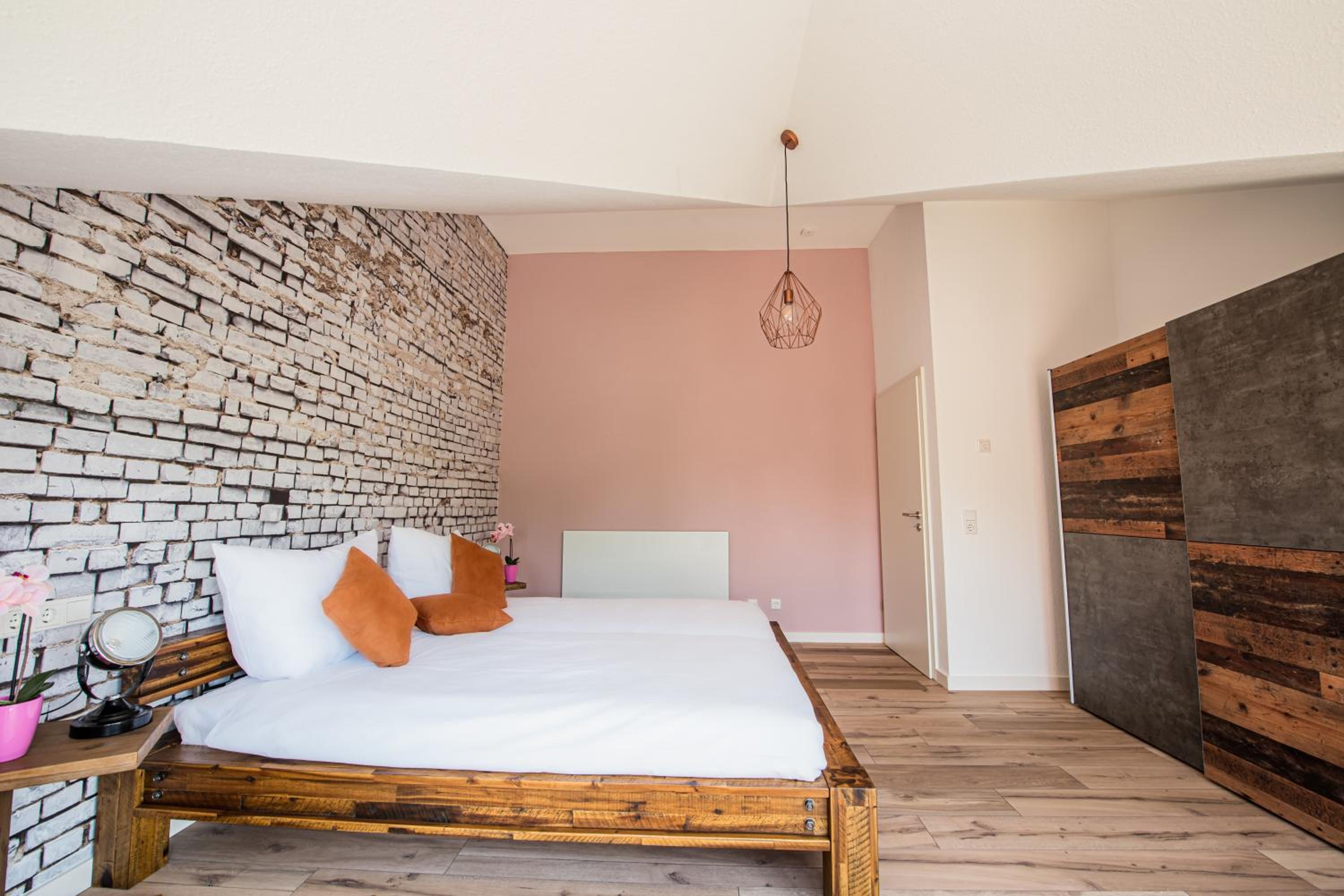 Industrie Stil Apartment unweit vom See