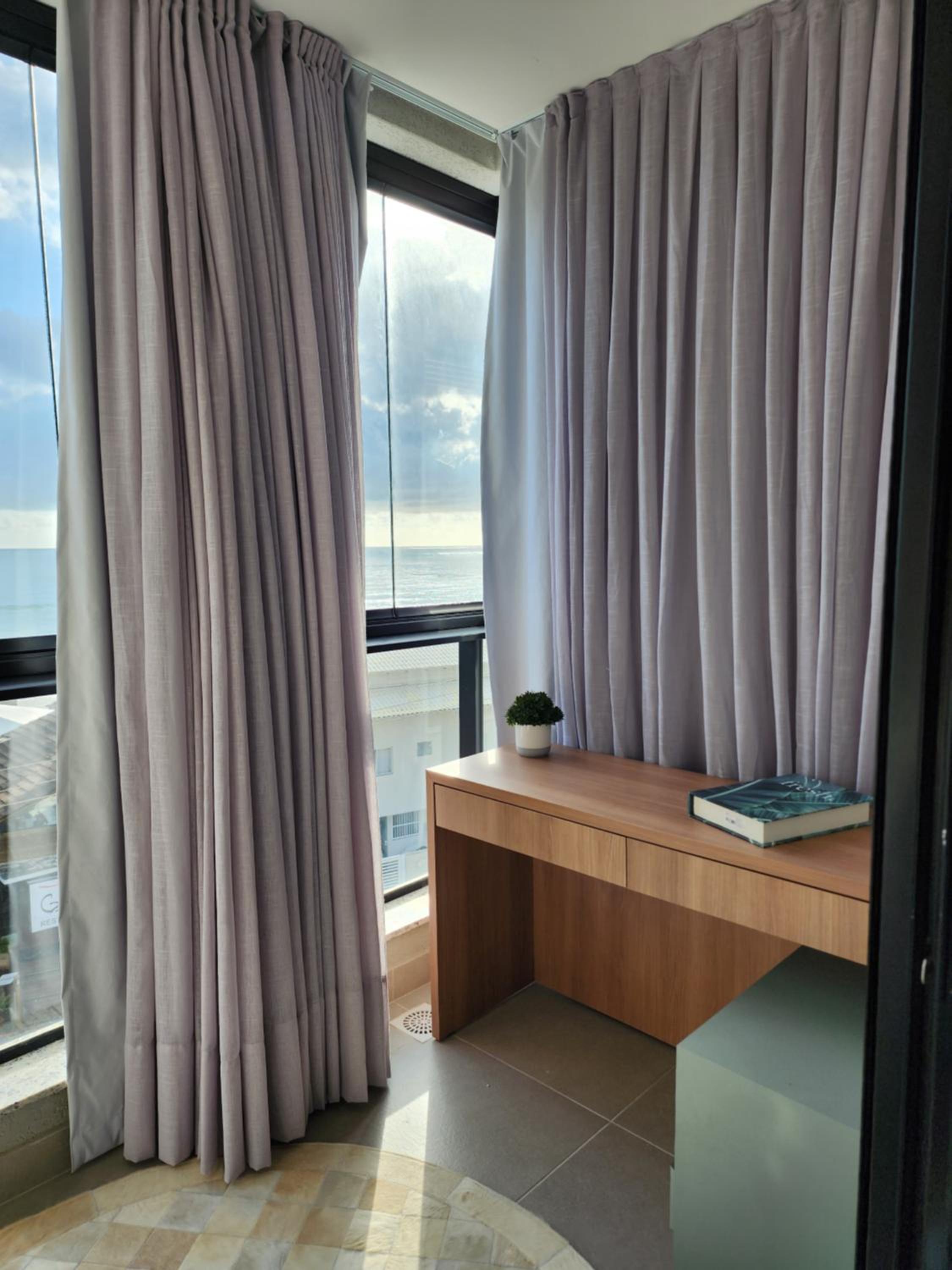 MAJESTOSO DUPLEX COM JACUZZI DE FRENTE PARA O MAR, 3 SUÍTES, Apt 404
