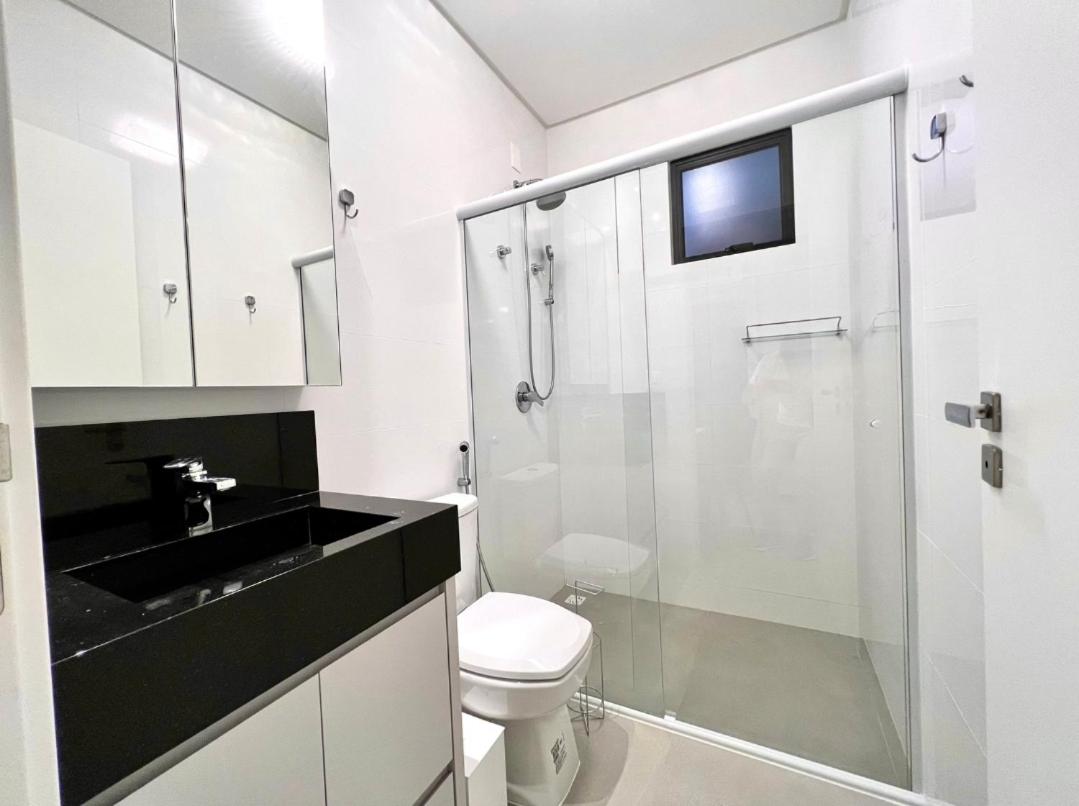 MAJESTOSO DUPLEX COM JACUZZI DE FRENTE PARA O MAR, 3 SUÍTES, Apt 404