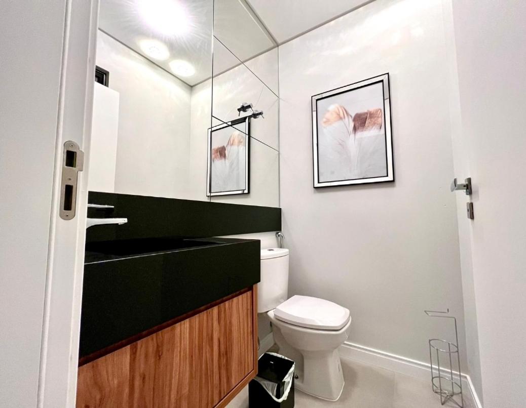 MAJESTOSO DUPLEX COM JACUZZI DE FRENTE PARA O MAR, 3 SUÍTES, Apt 404