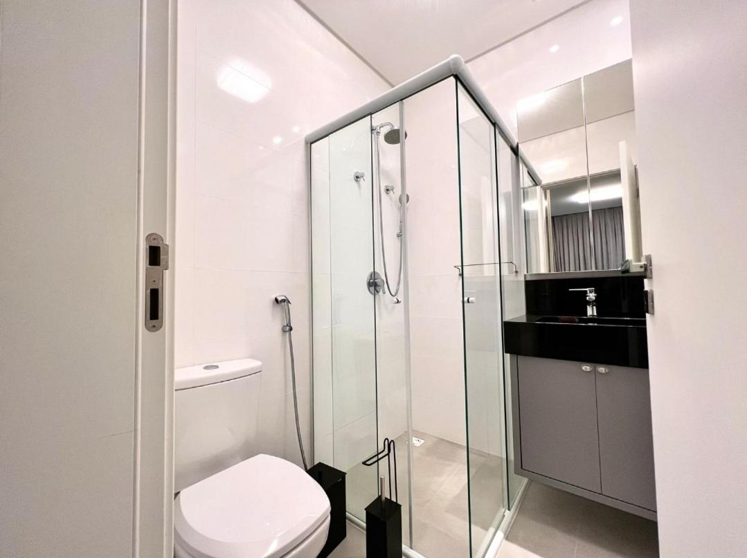 MAJESTOSO DUPLEX COM JACUZZI DE FRENTE PARA O MAR, 3 SUÍTES, Apt 404