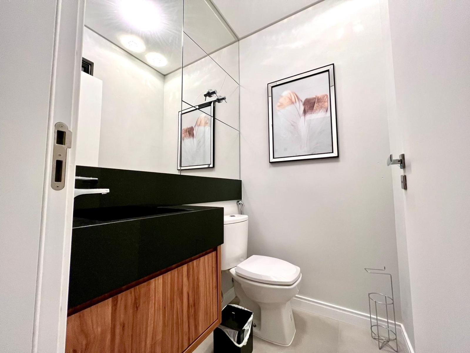 MAJESTOSO DUPLEX COM JACUZZI DE FRENTE PARA O MAR, 3 SUÍTES, Apt 404